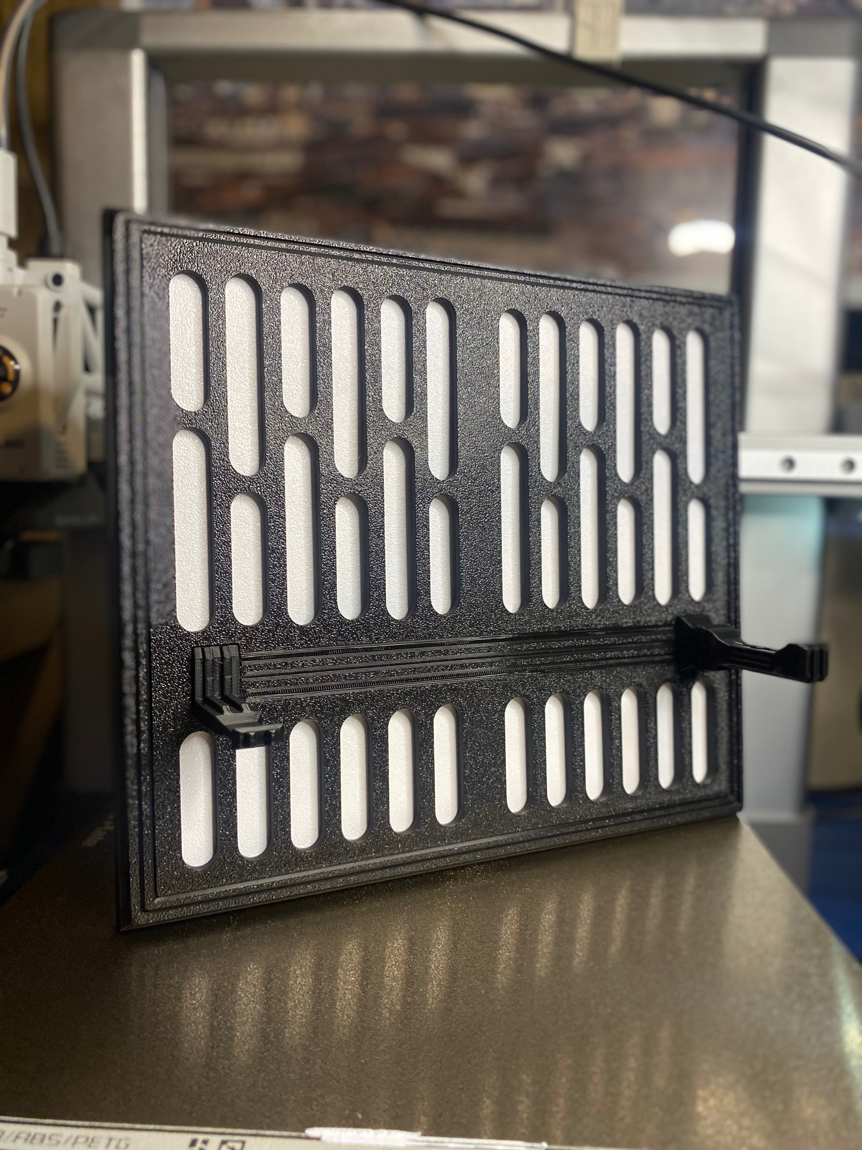 Wall mount for Boba Fett's EE-3 Carbine Rifle