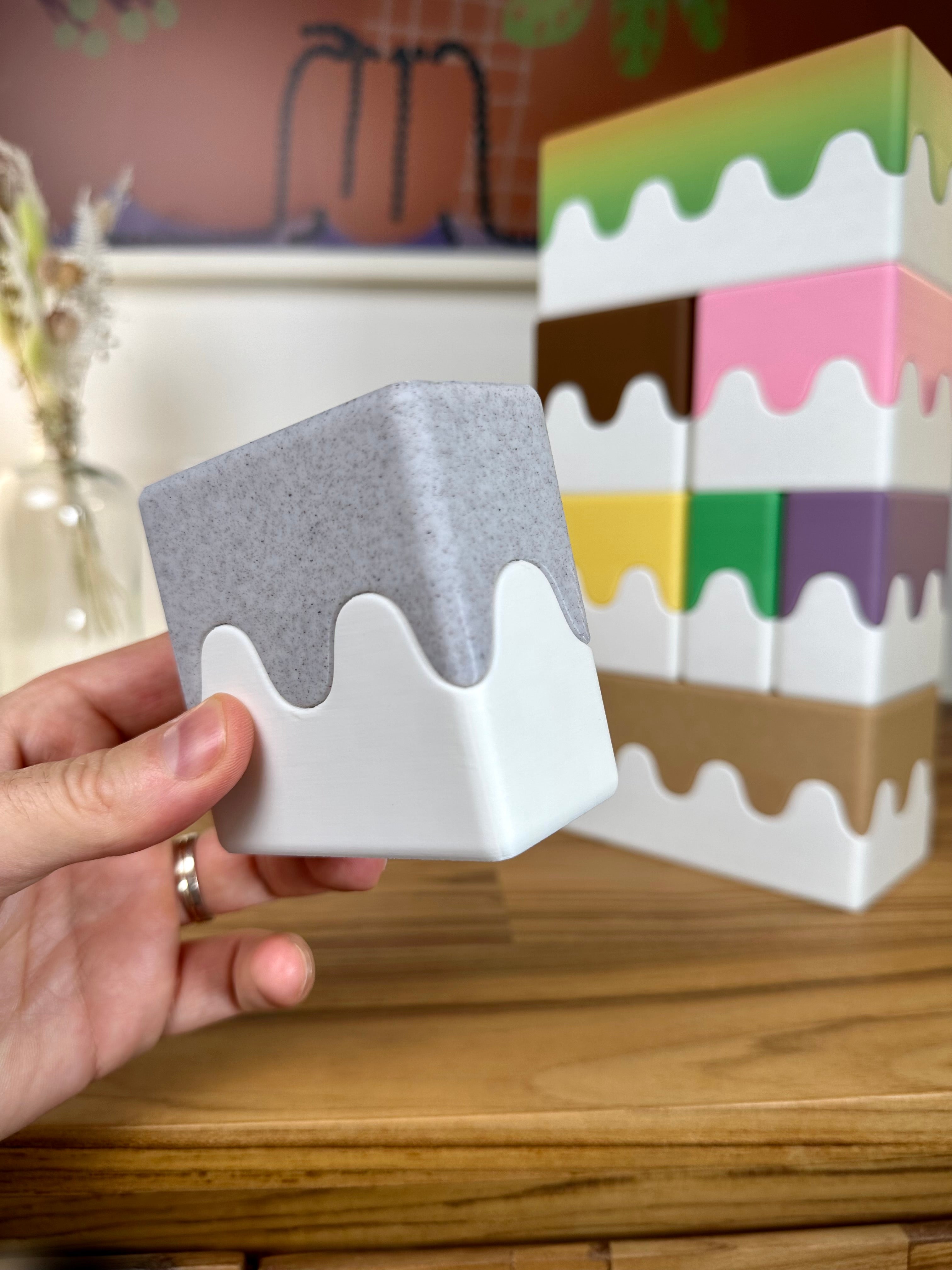 Cute Stackable Boxes with Wavy Design