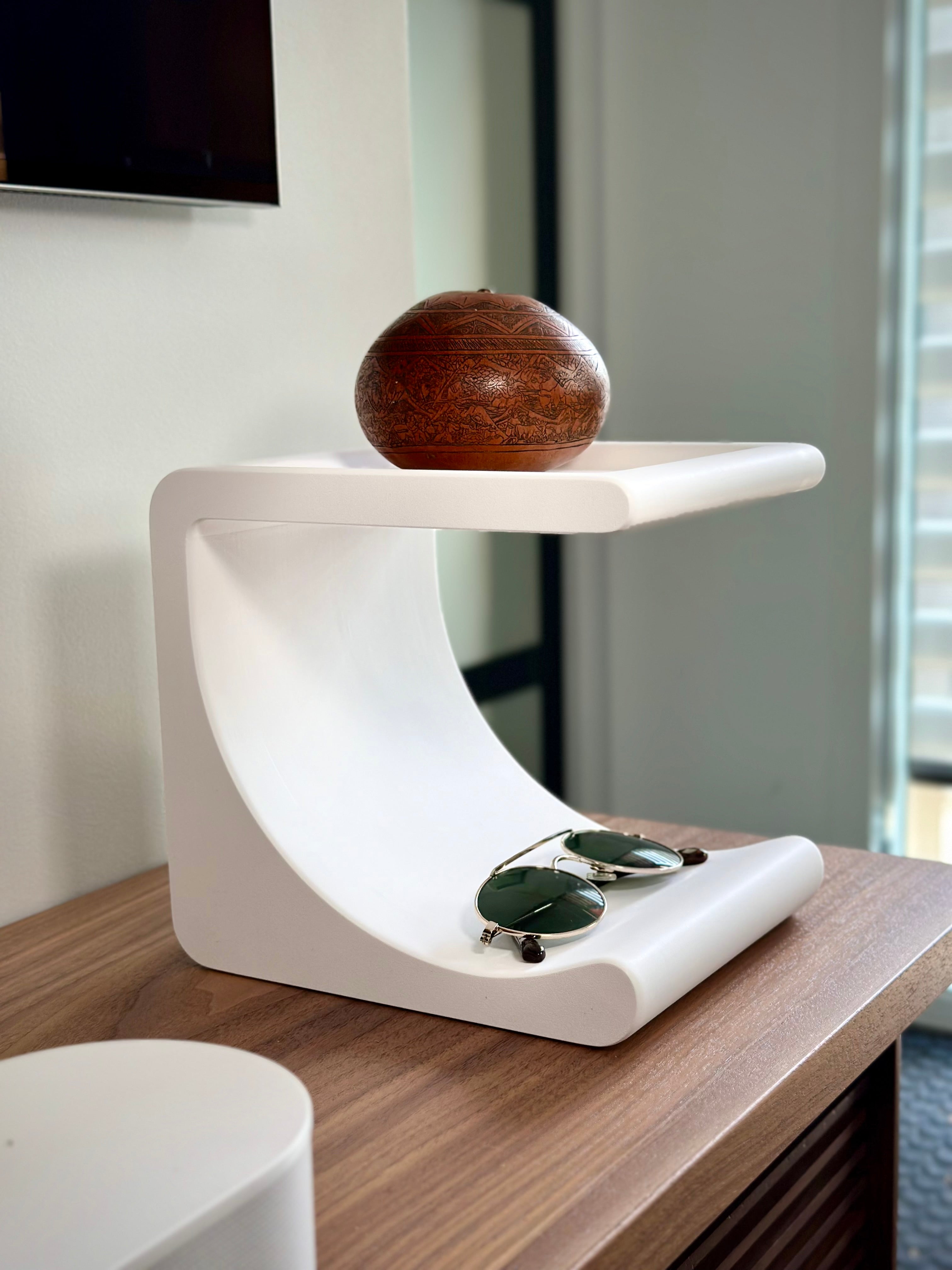 Minimalist Comma Shelf for Small Items and Plants