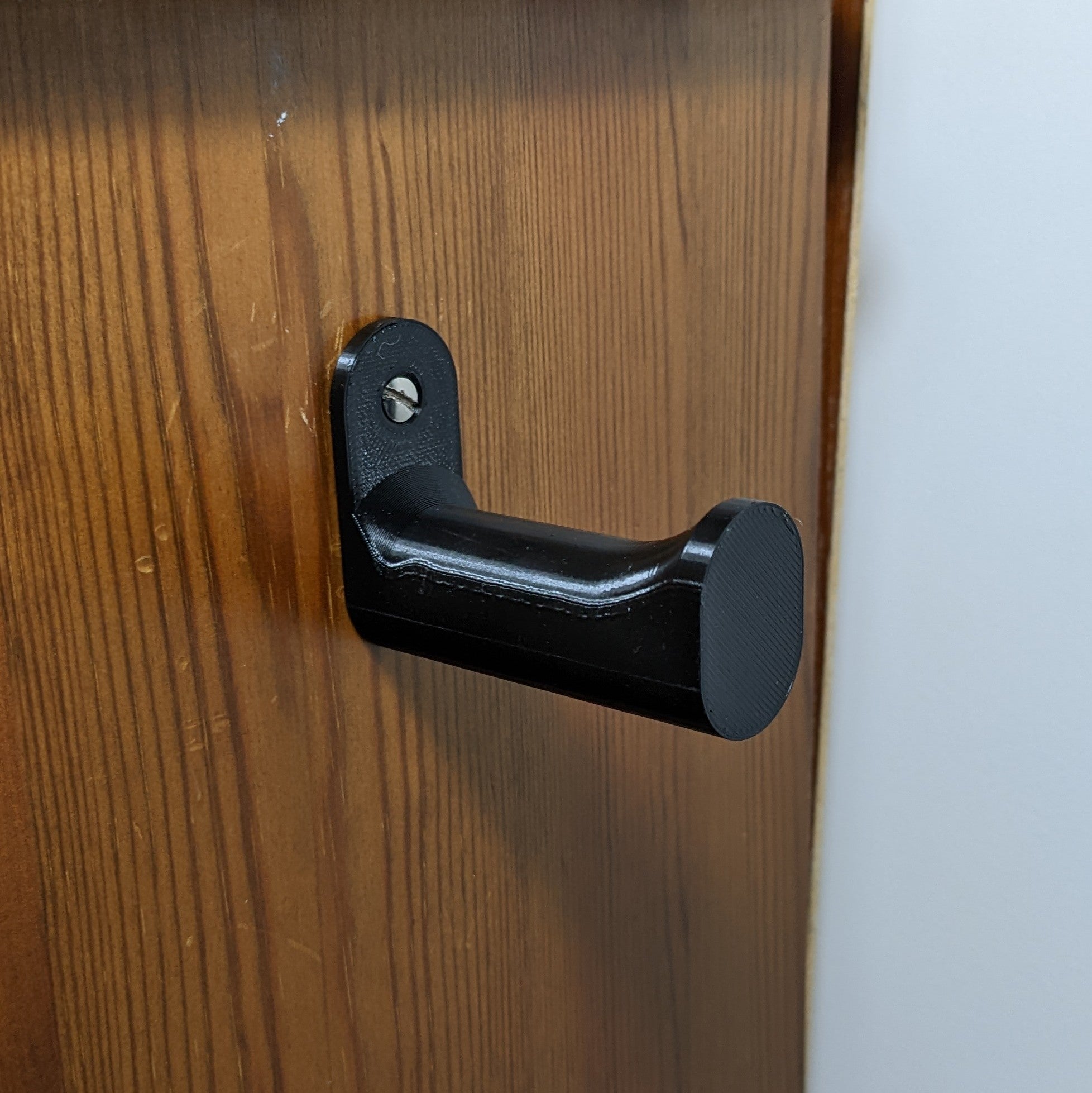 Wall Mounted Headphone Holder – Compact Design
