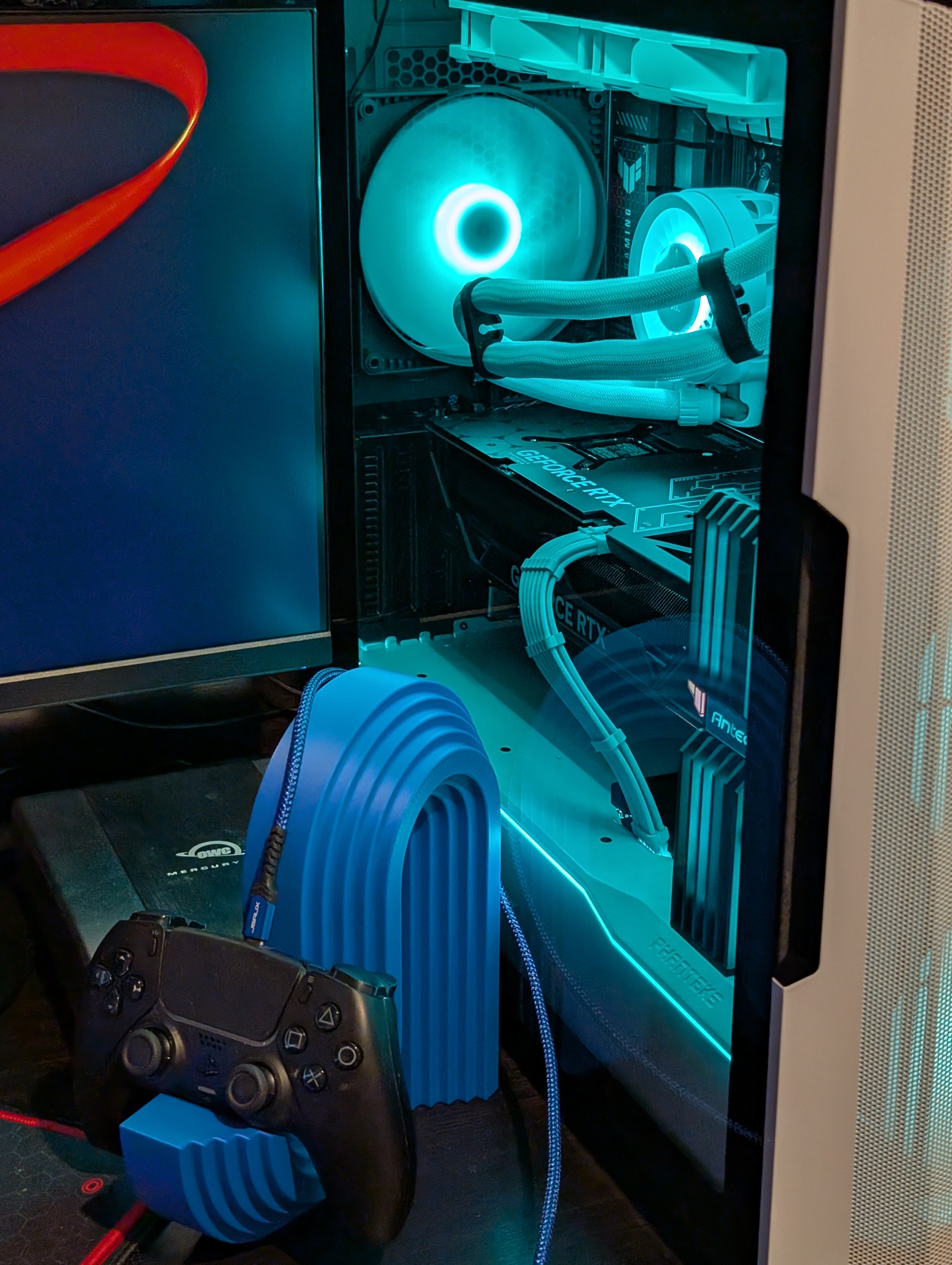 Modern Controller Stand with Wave Design for Gaming
