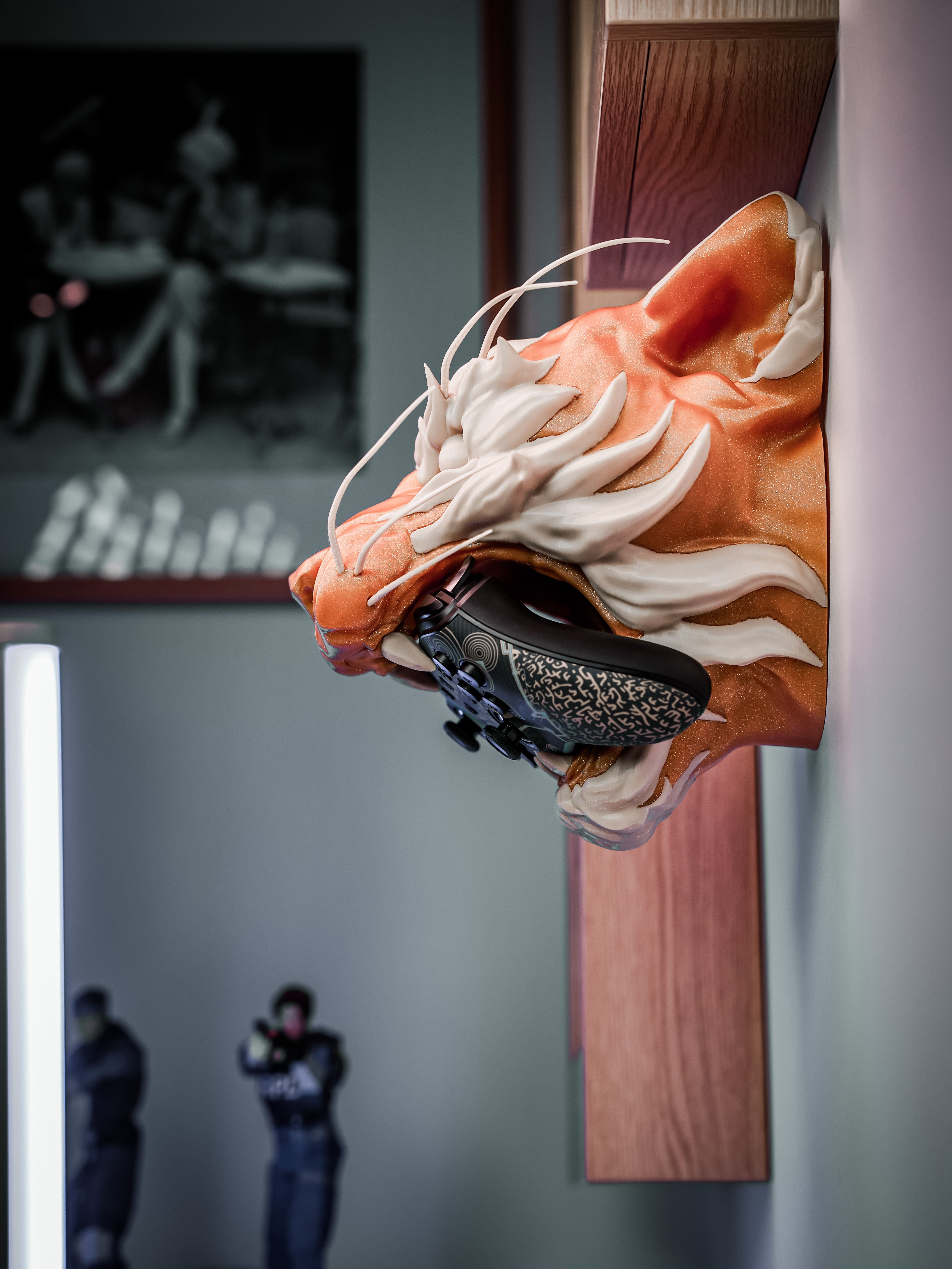 Tiger Controller Stand for Gaming and PS5/Xbox