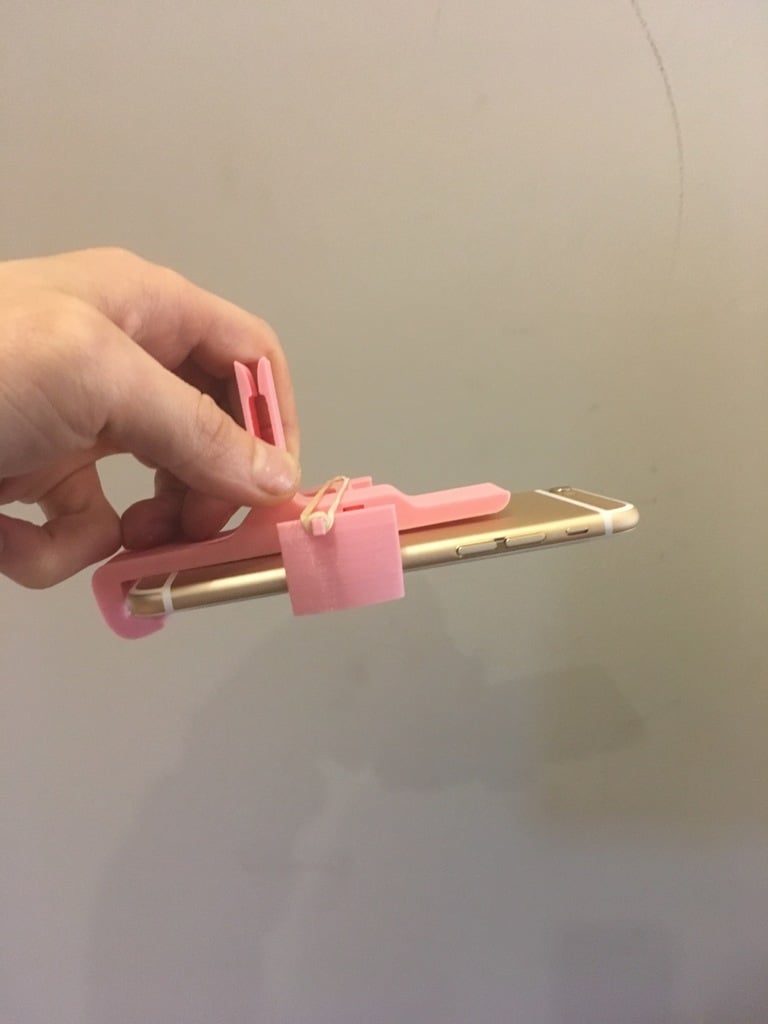 Universal Self-Tightening Smartphone Car Holder for Ventilation