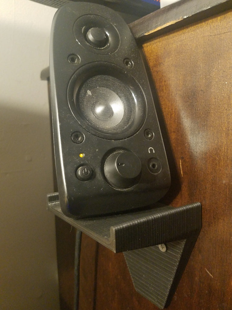 Wall mount for Logitech z506 speaker system