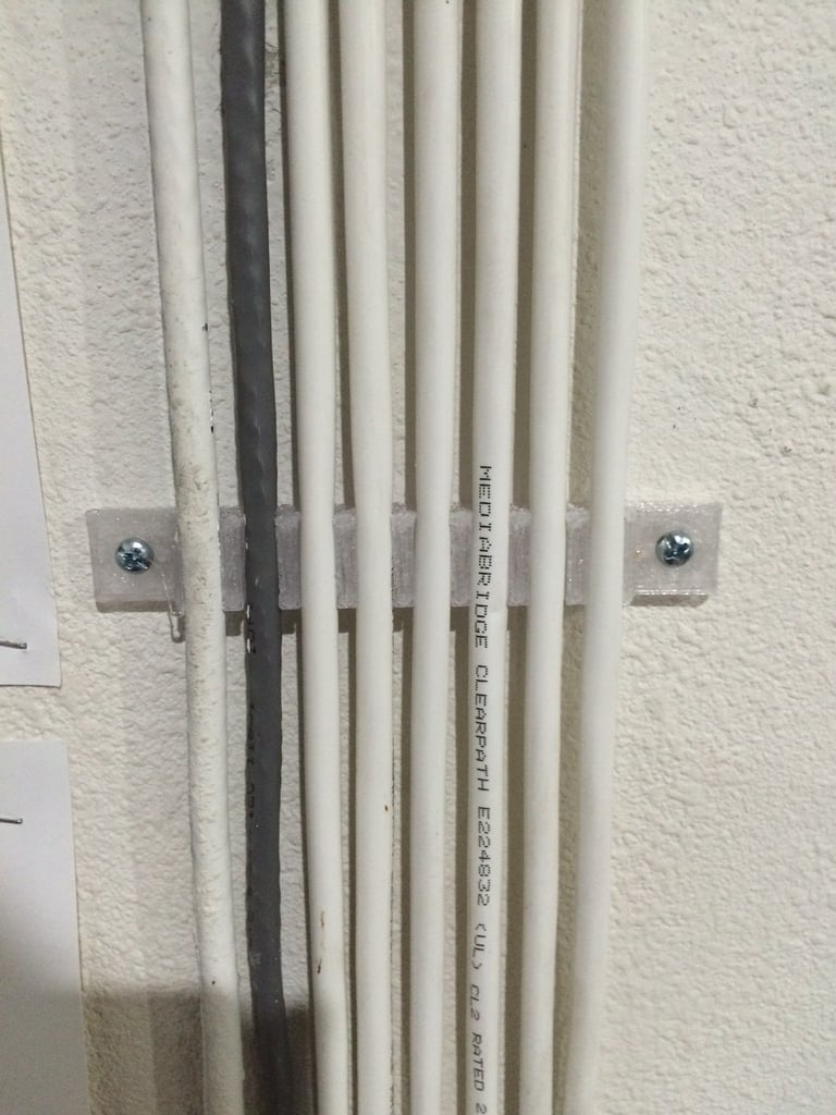 8 wire wall mounted clip