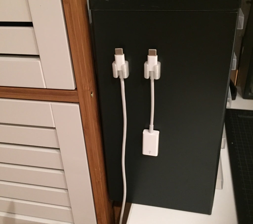 Holder for Apple USB-C Cable
