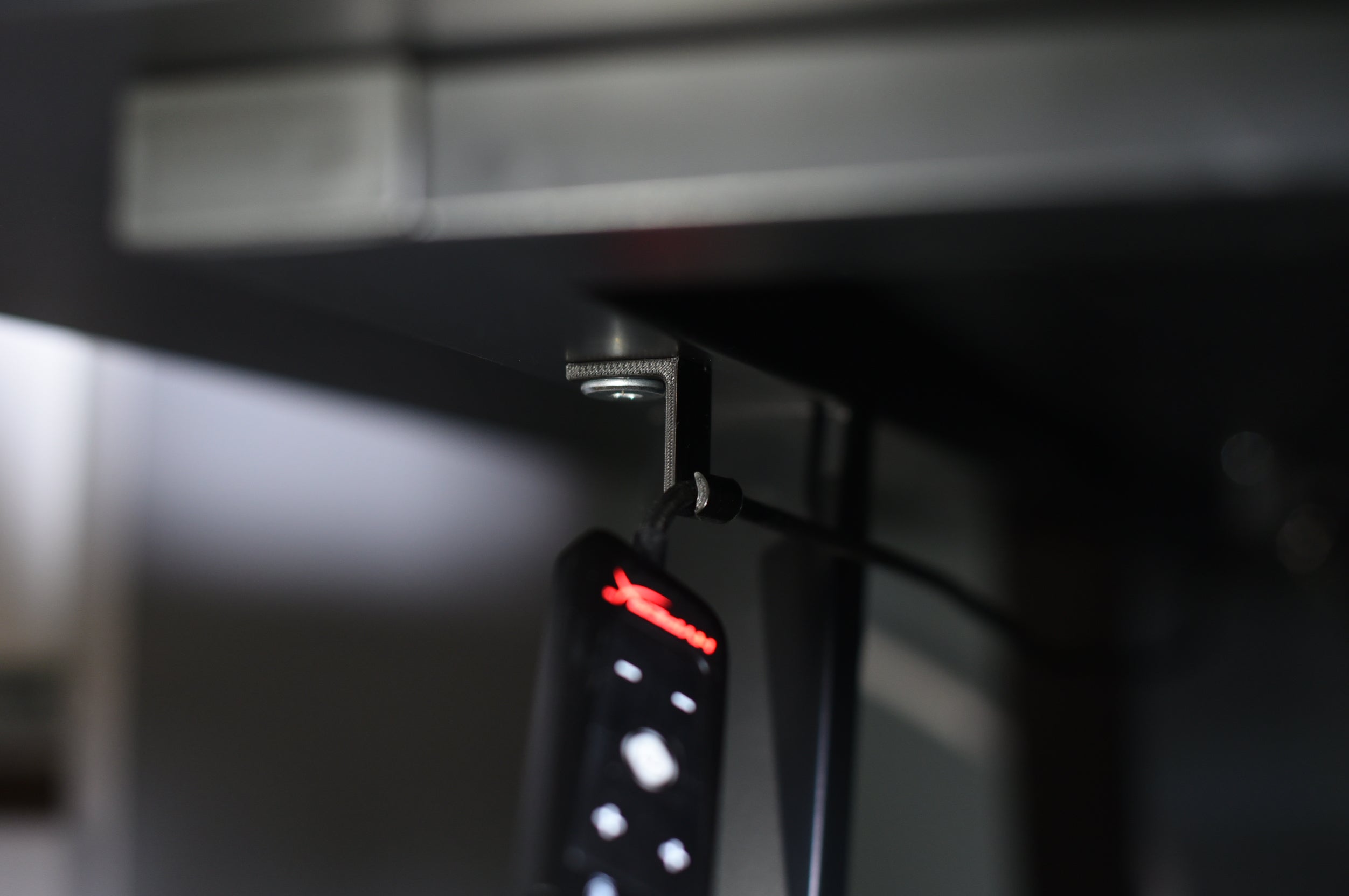 3mm cable hook for IKEA UTESPELARE gaming table