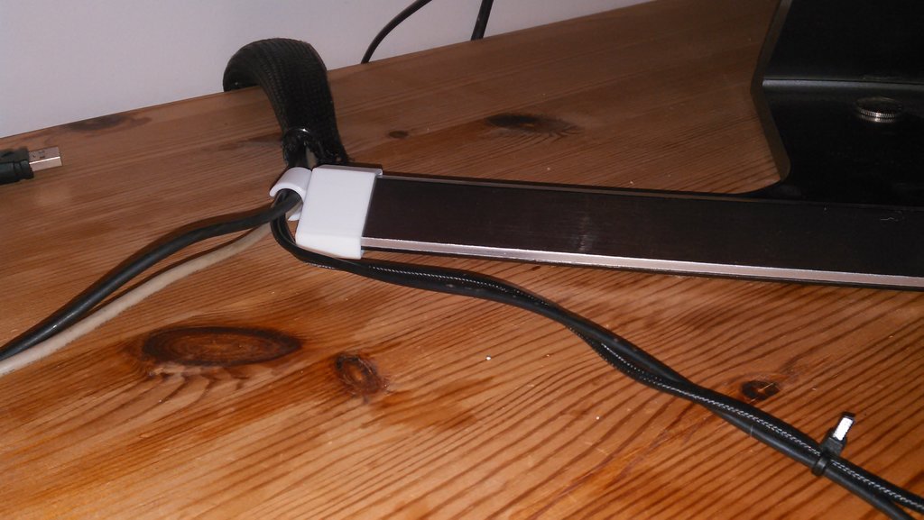 Cable guide for Samsung Monitor Stand U28D590