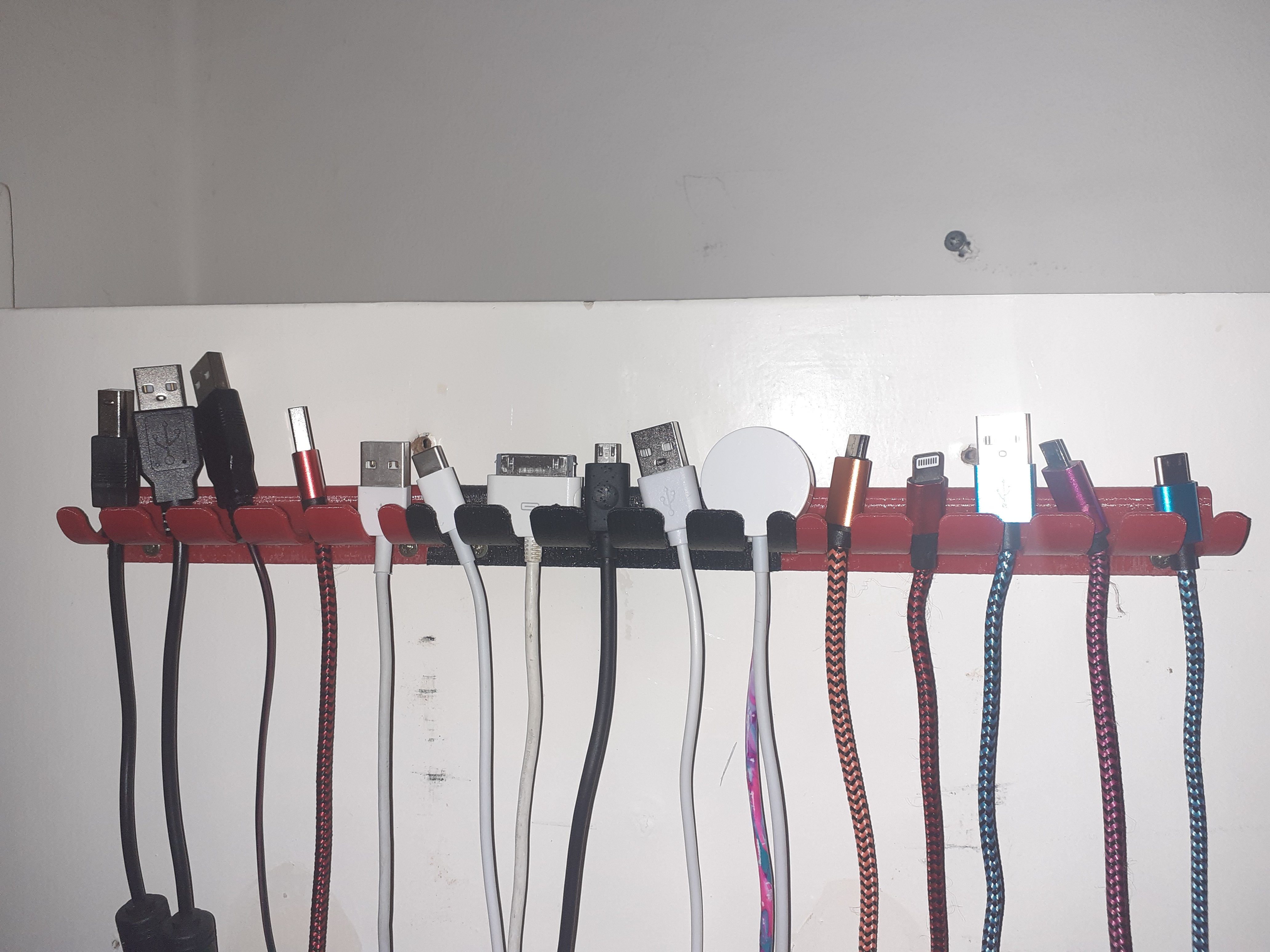 USB / DATA Cable Holder
