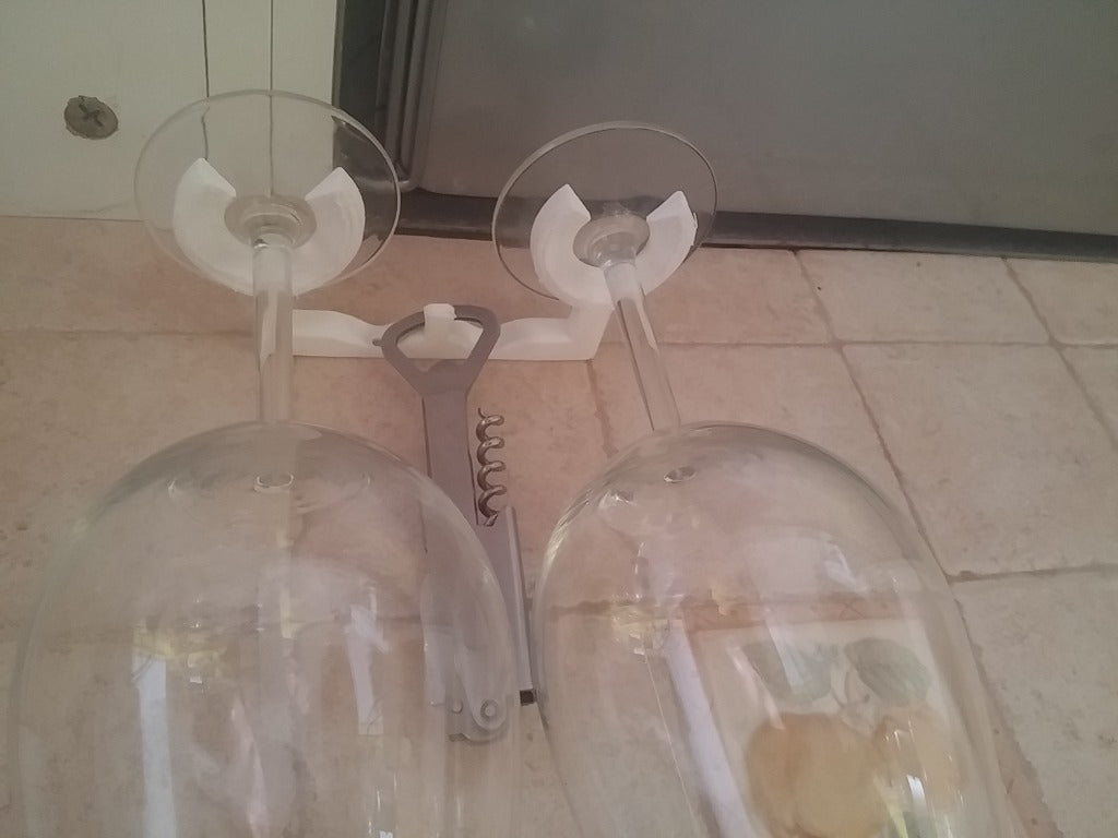 Wine rack with crab design