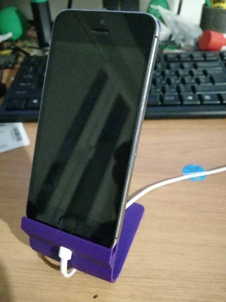 Parametric phone/tablet holder for different models