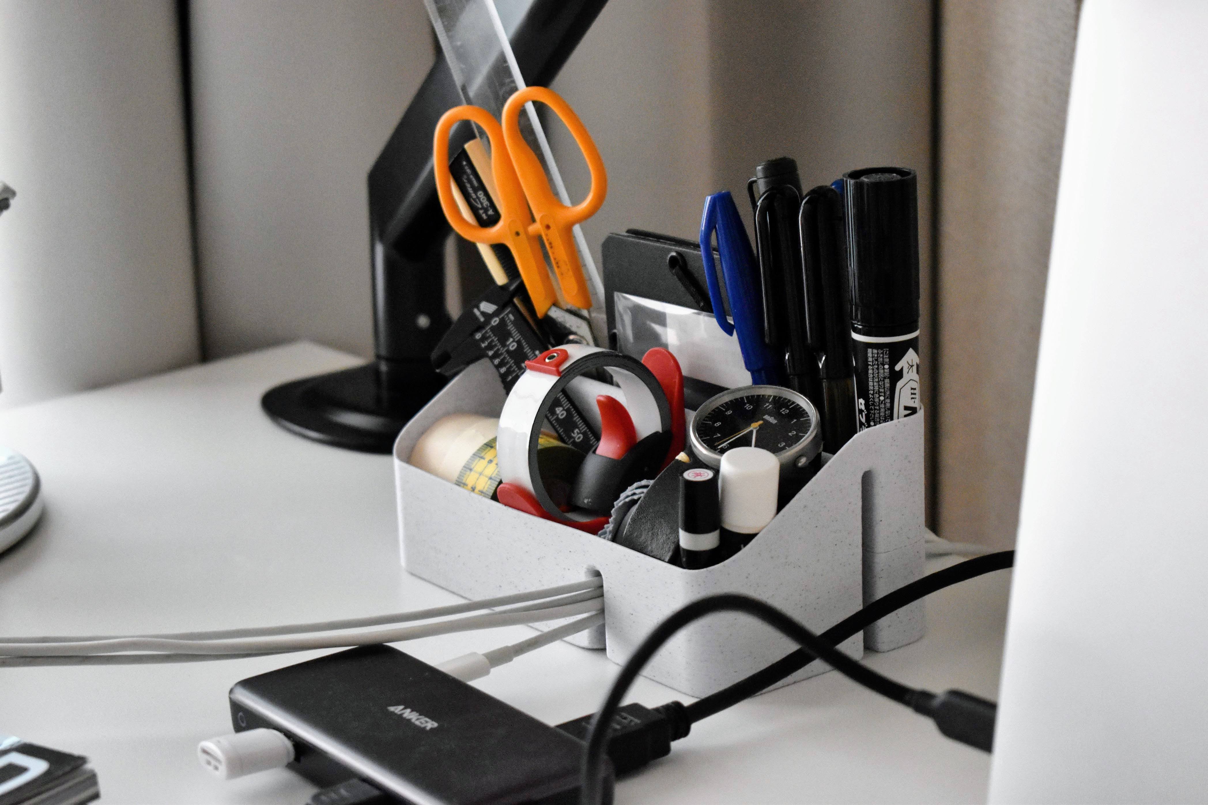 Desk organiser with cable holder