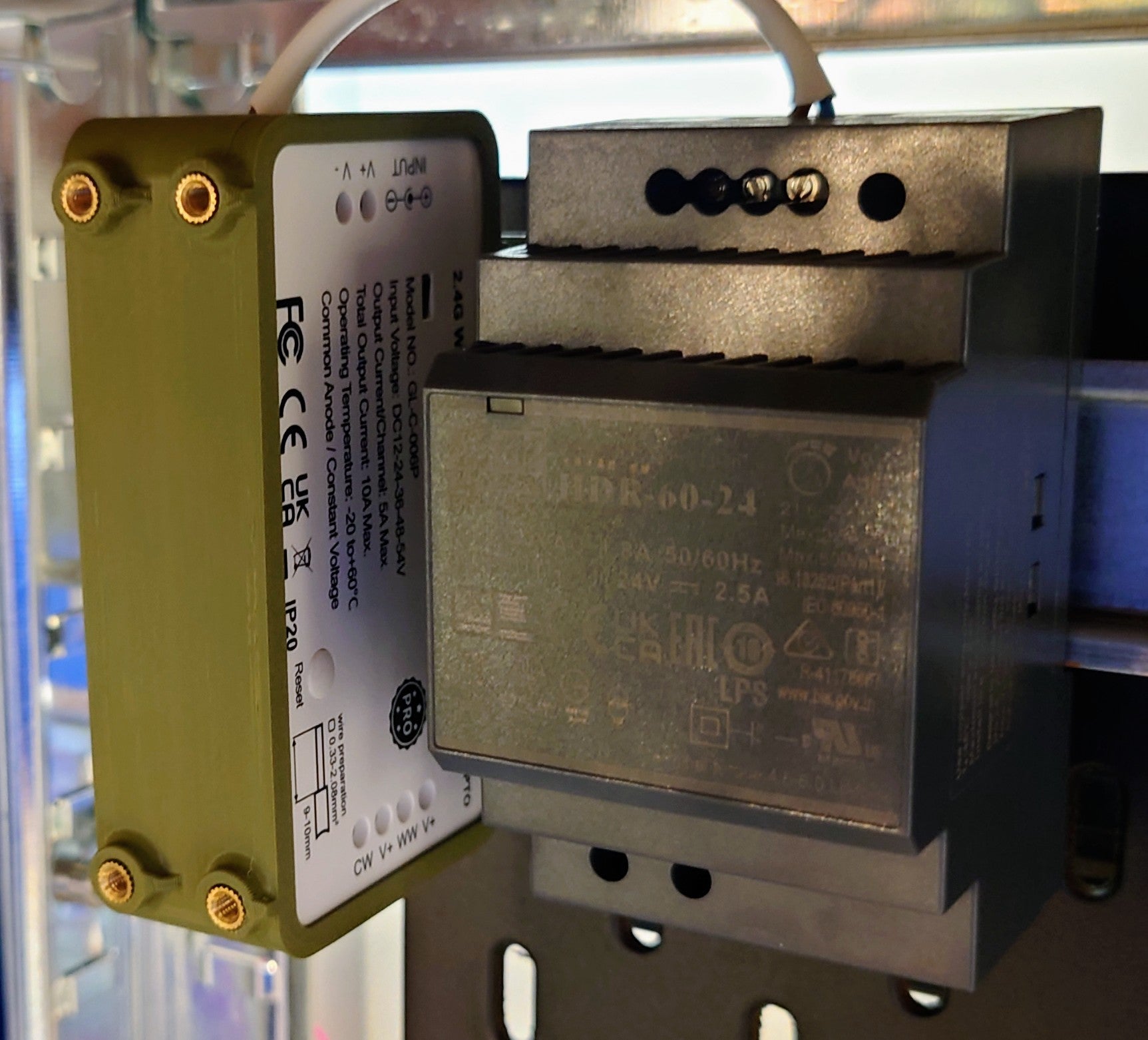 DIN rail enclosure for Gledopto GL-C-006P