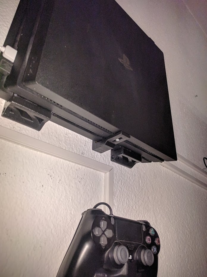 PS4 Pro Wall Mounting
