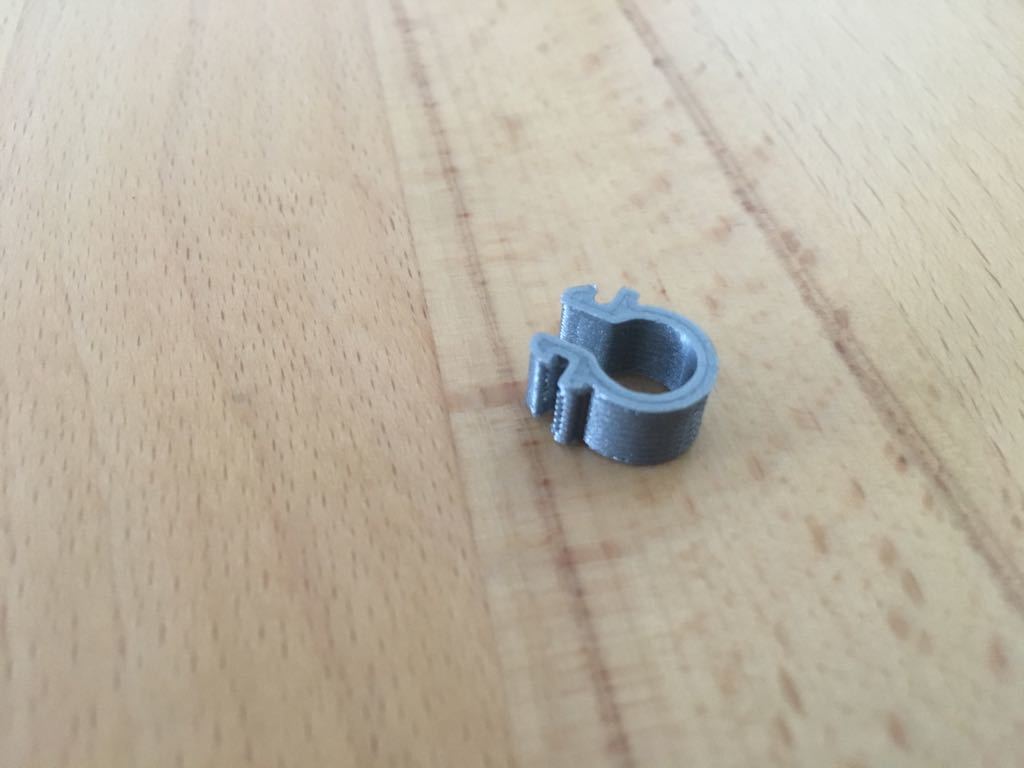 Cable clip for 2020 profile