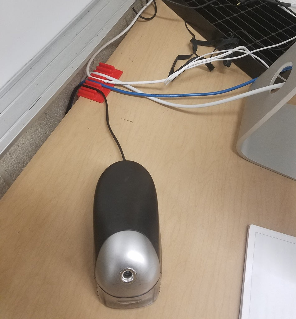 Desk Cable Holder – Organise your cables