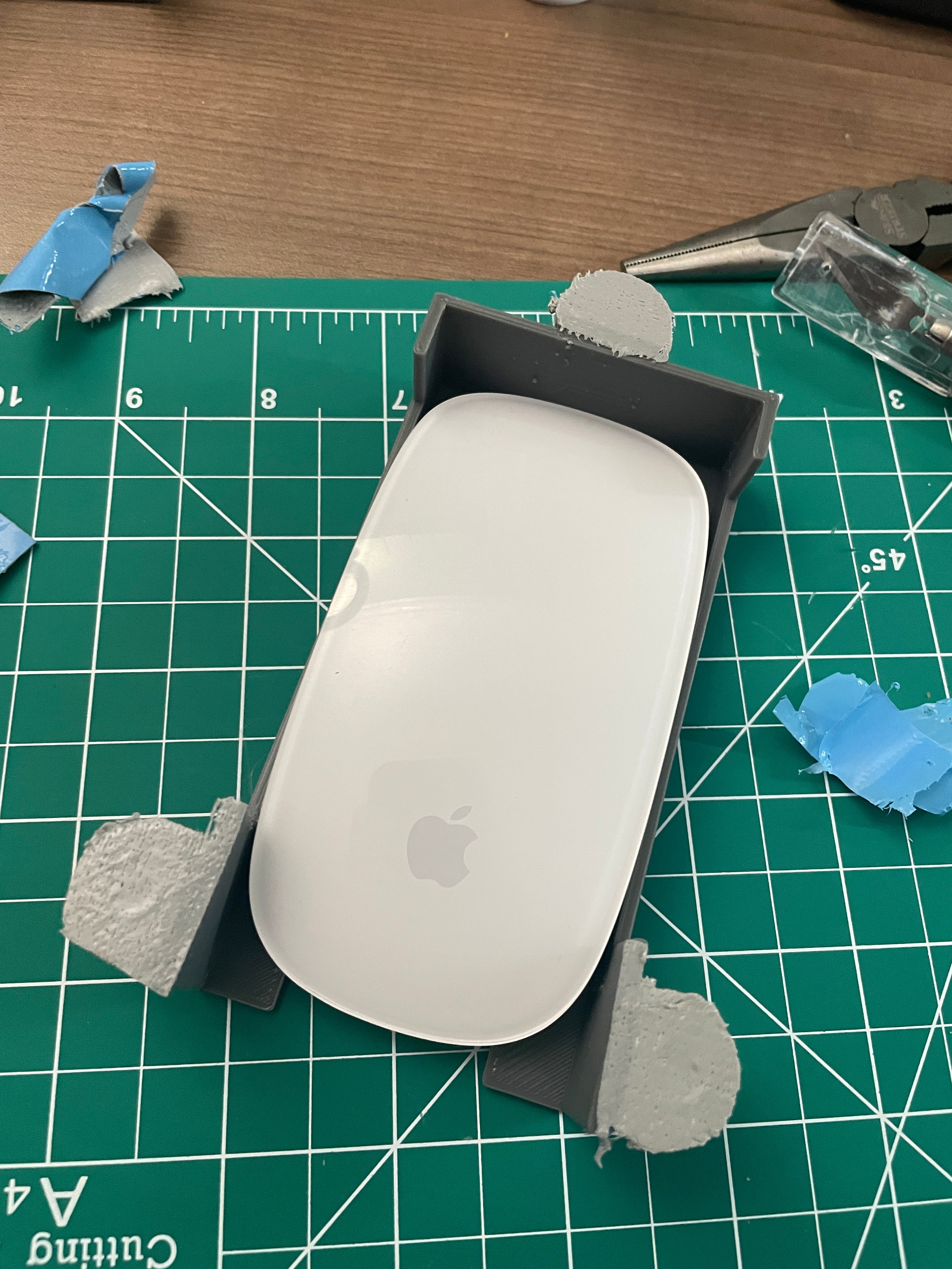 Underdesk Holder for Magic Mouse