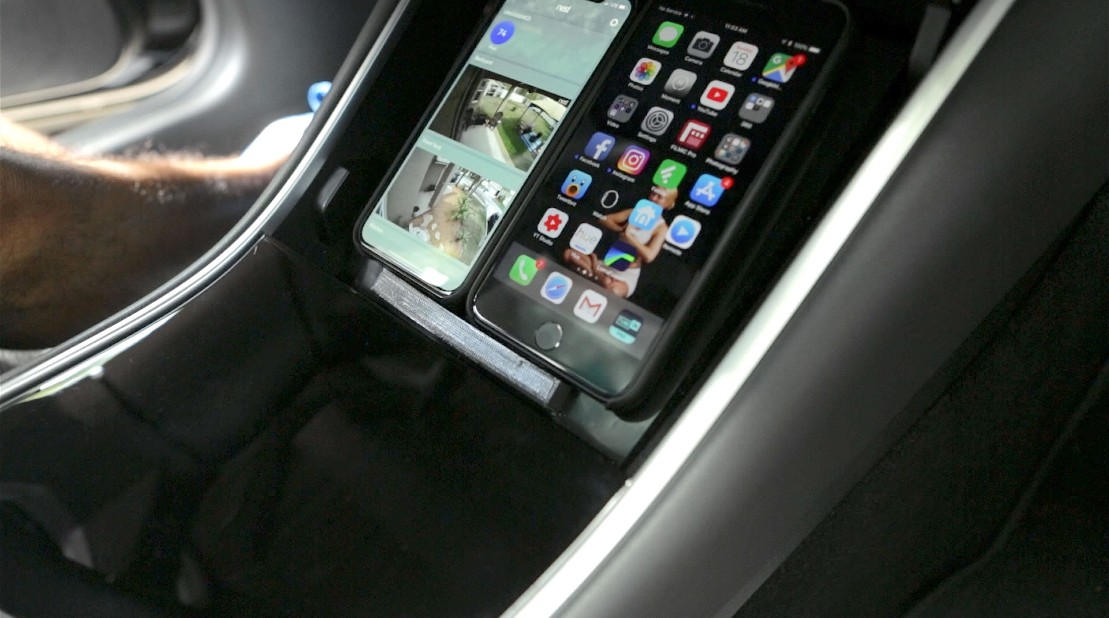 Wireless Qi charger for Tesla Model 3