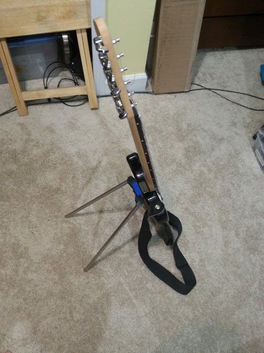 Elektrisk Guitarstativ med Fender Feste