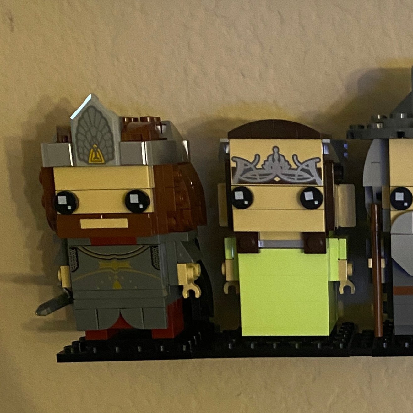 Wall mount for Lego BrickHeadz