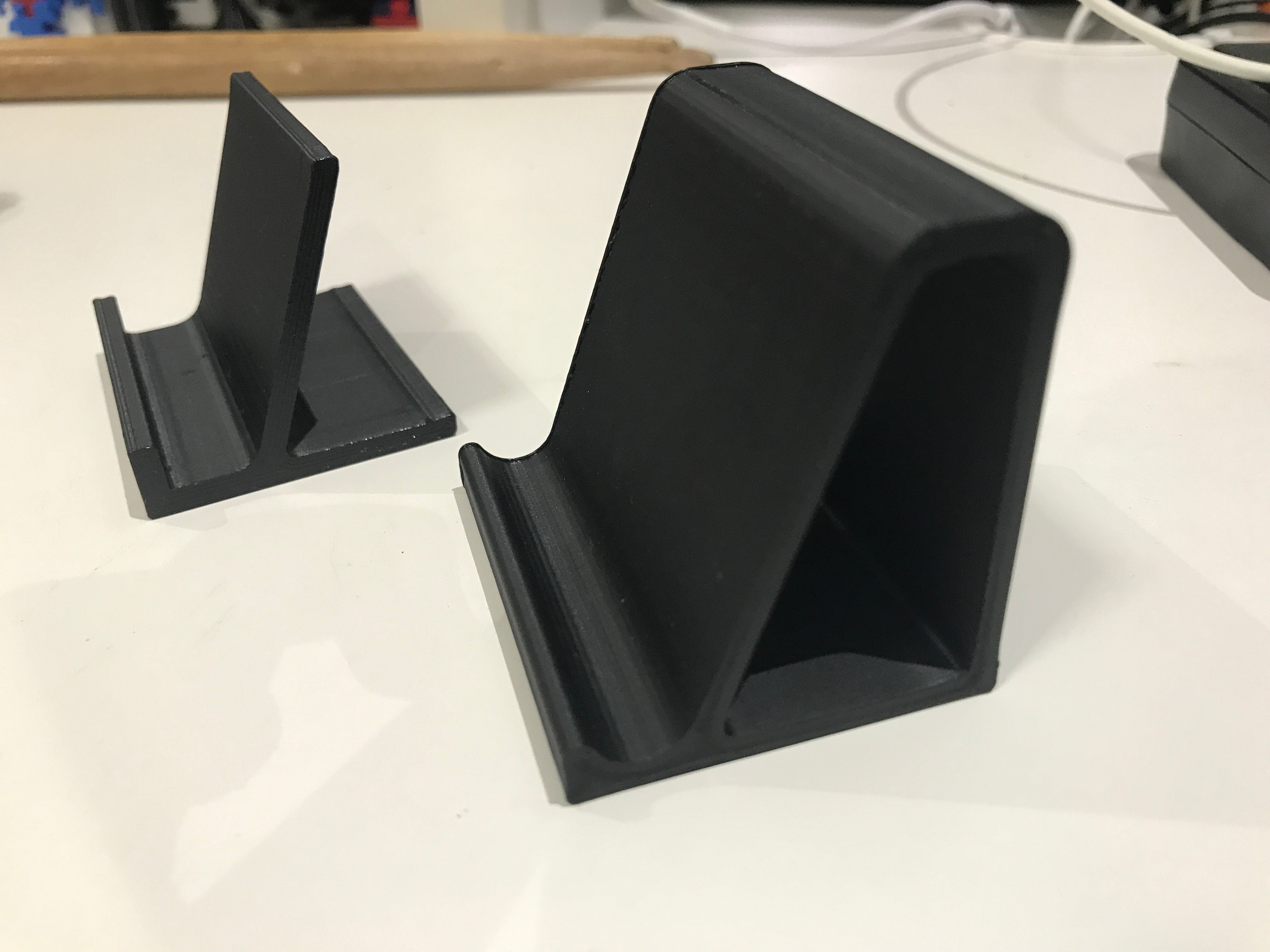 Simple and Robust Phone and Tablet Stand