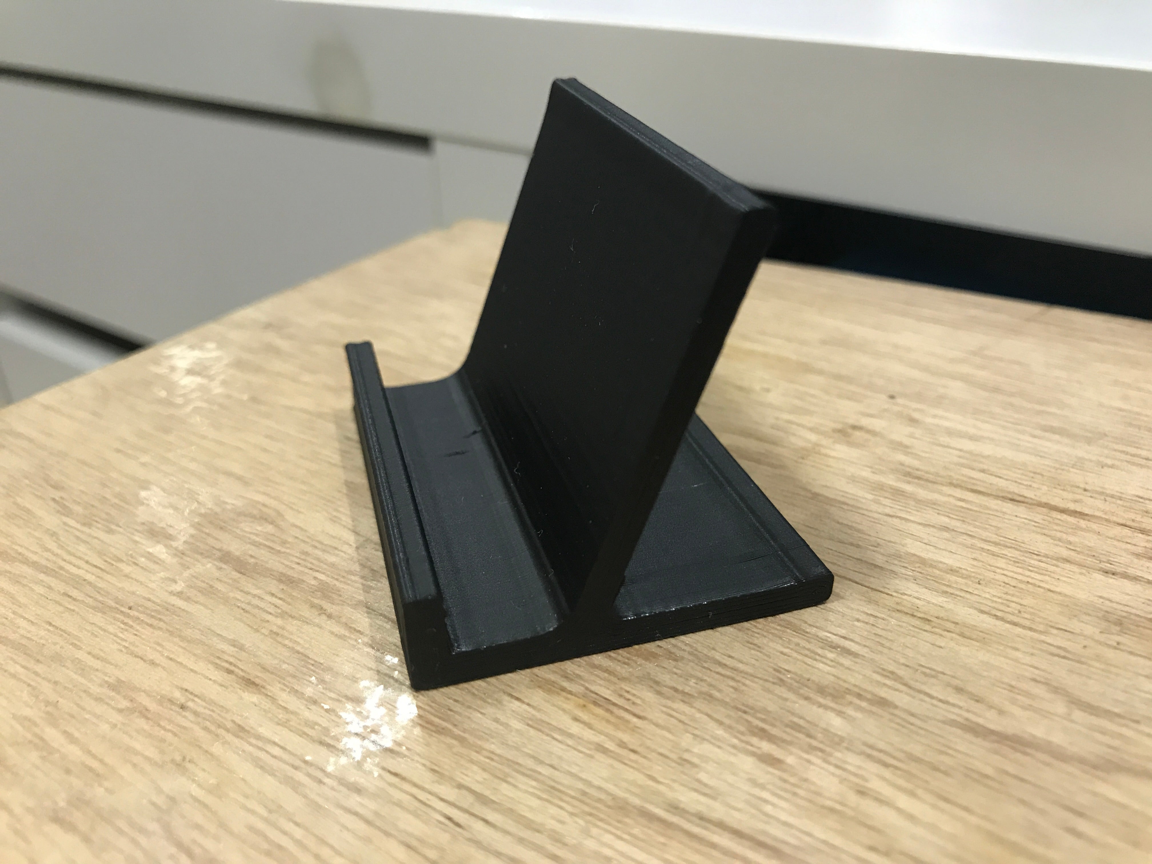 Simple and Robust Phone and Tablet Stand