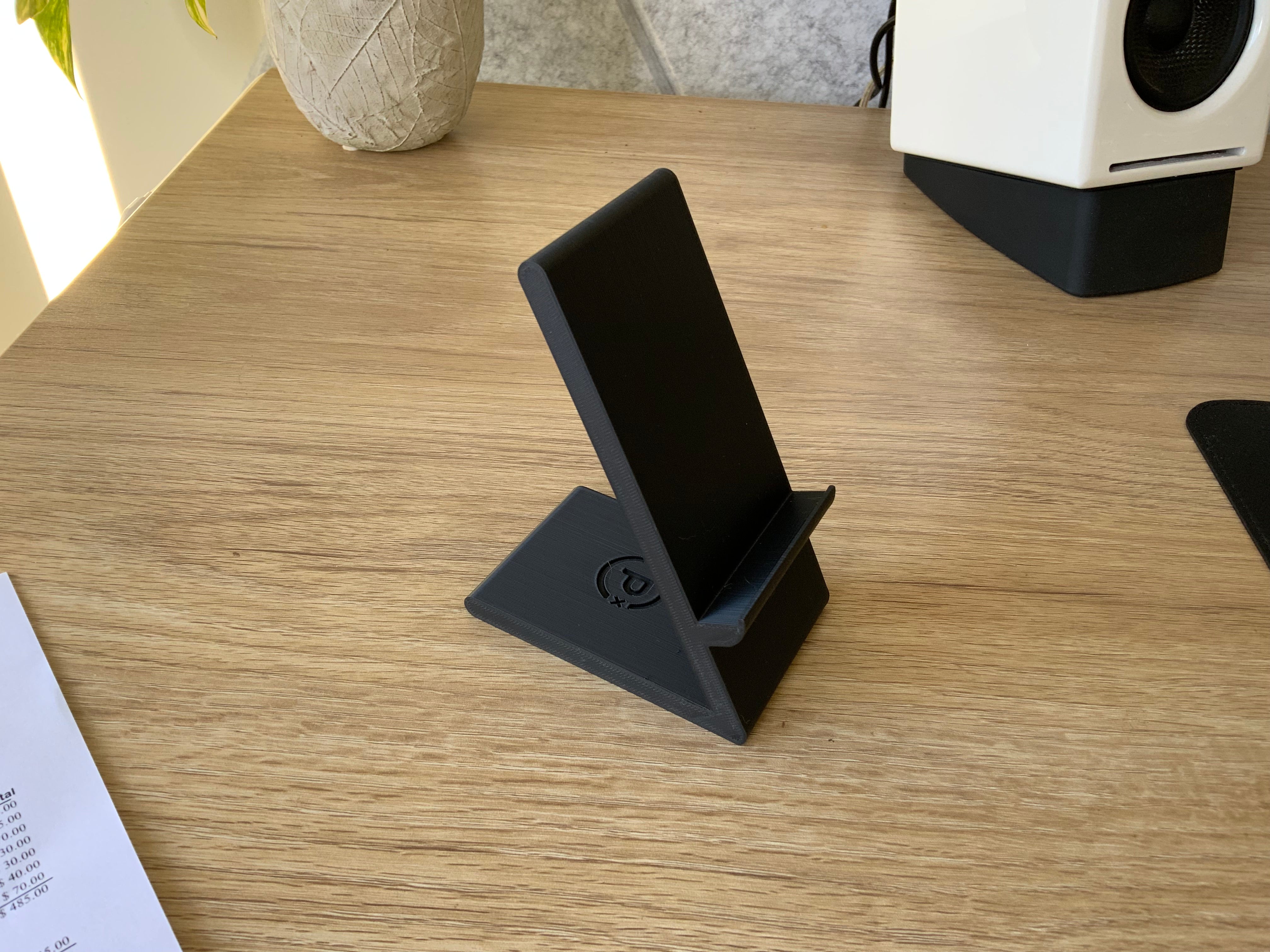 Single iPhone / iPad Stand