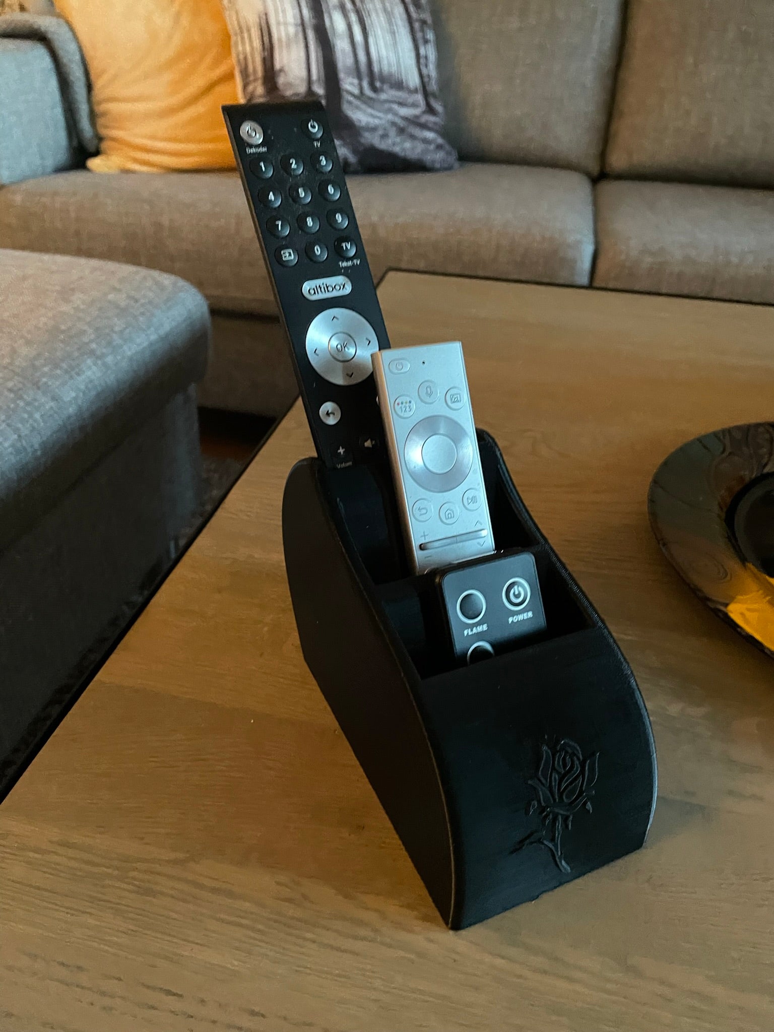 Remote control holder with PLA print