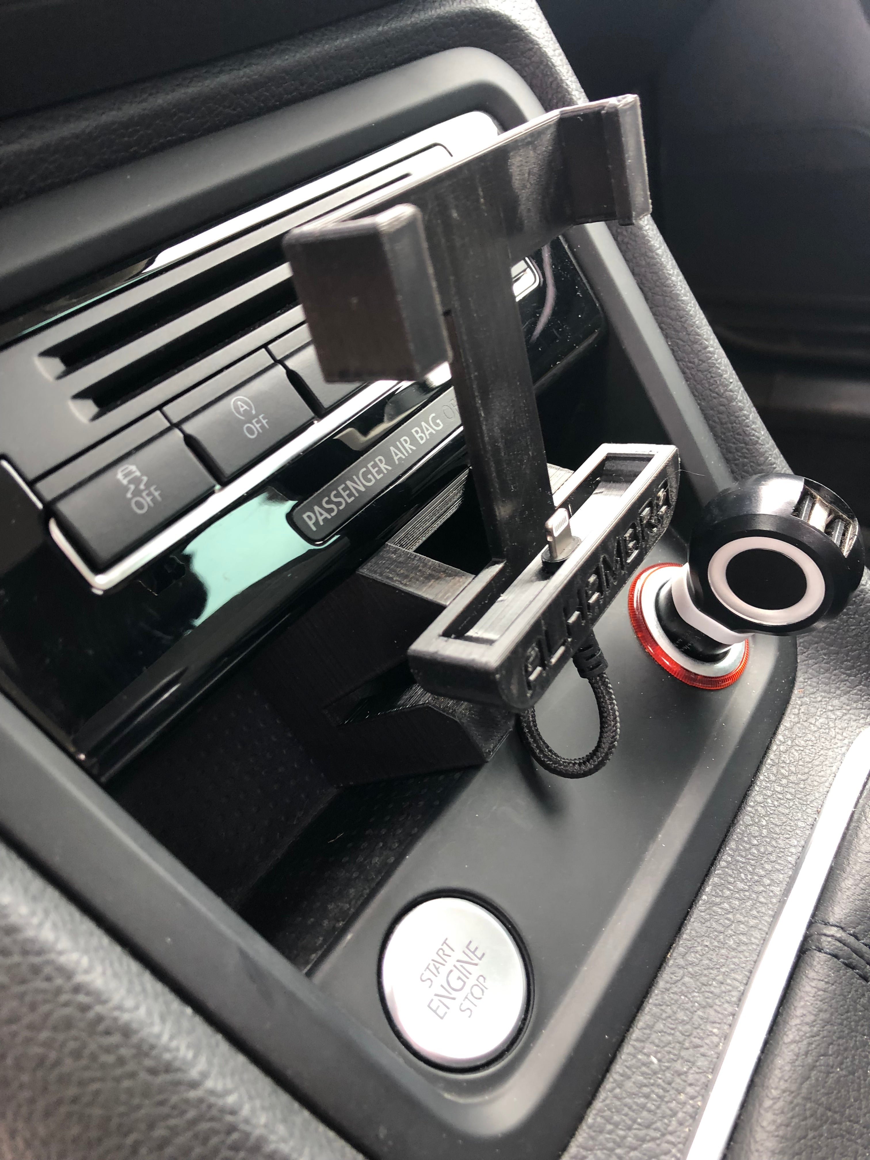 Upgraded Docking Car Holder for iPhone8 to SEAT FullLink Ver 2.0