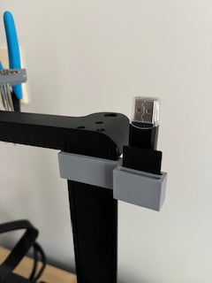 Ender 3 V3 SE/KE Clip-on USB and SD card holder