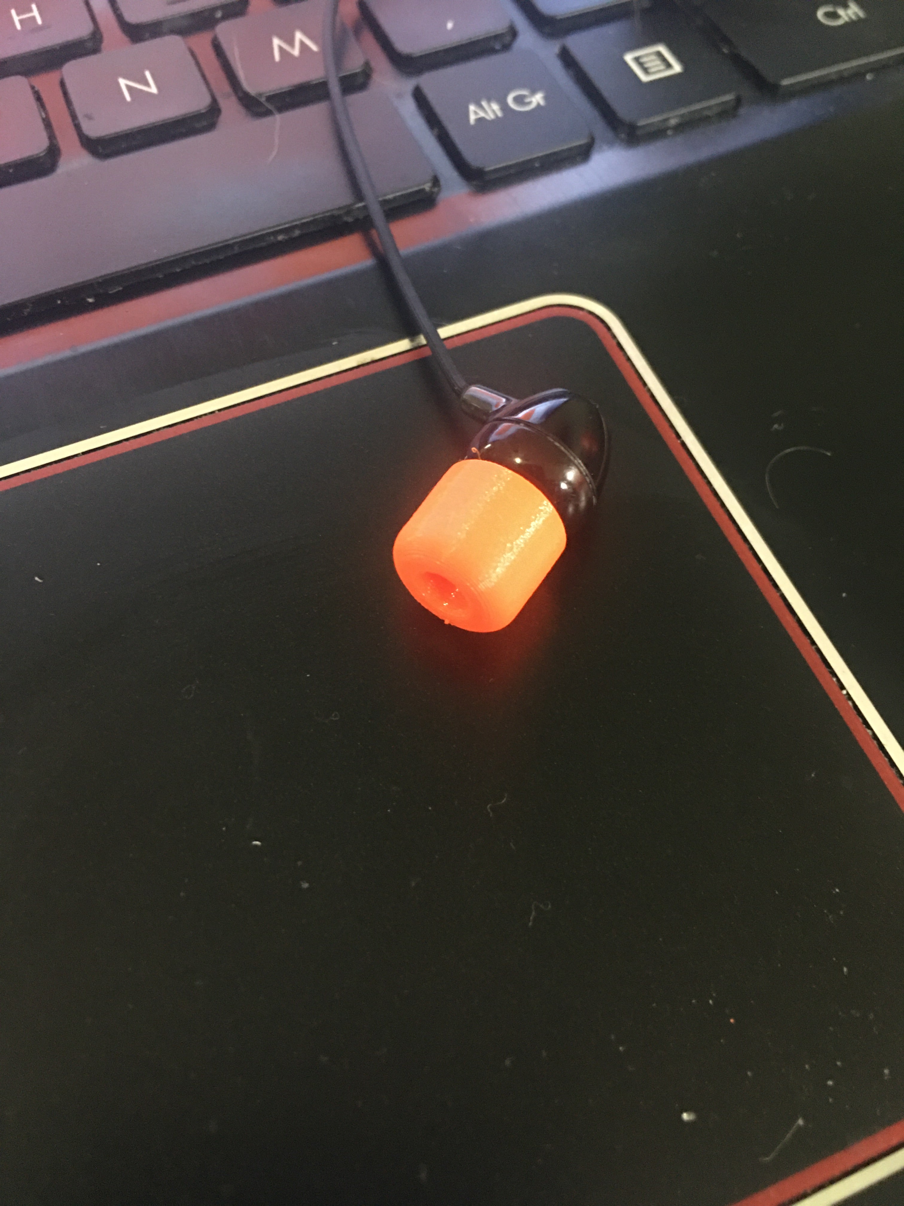Replacement earplugs for headset