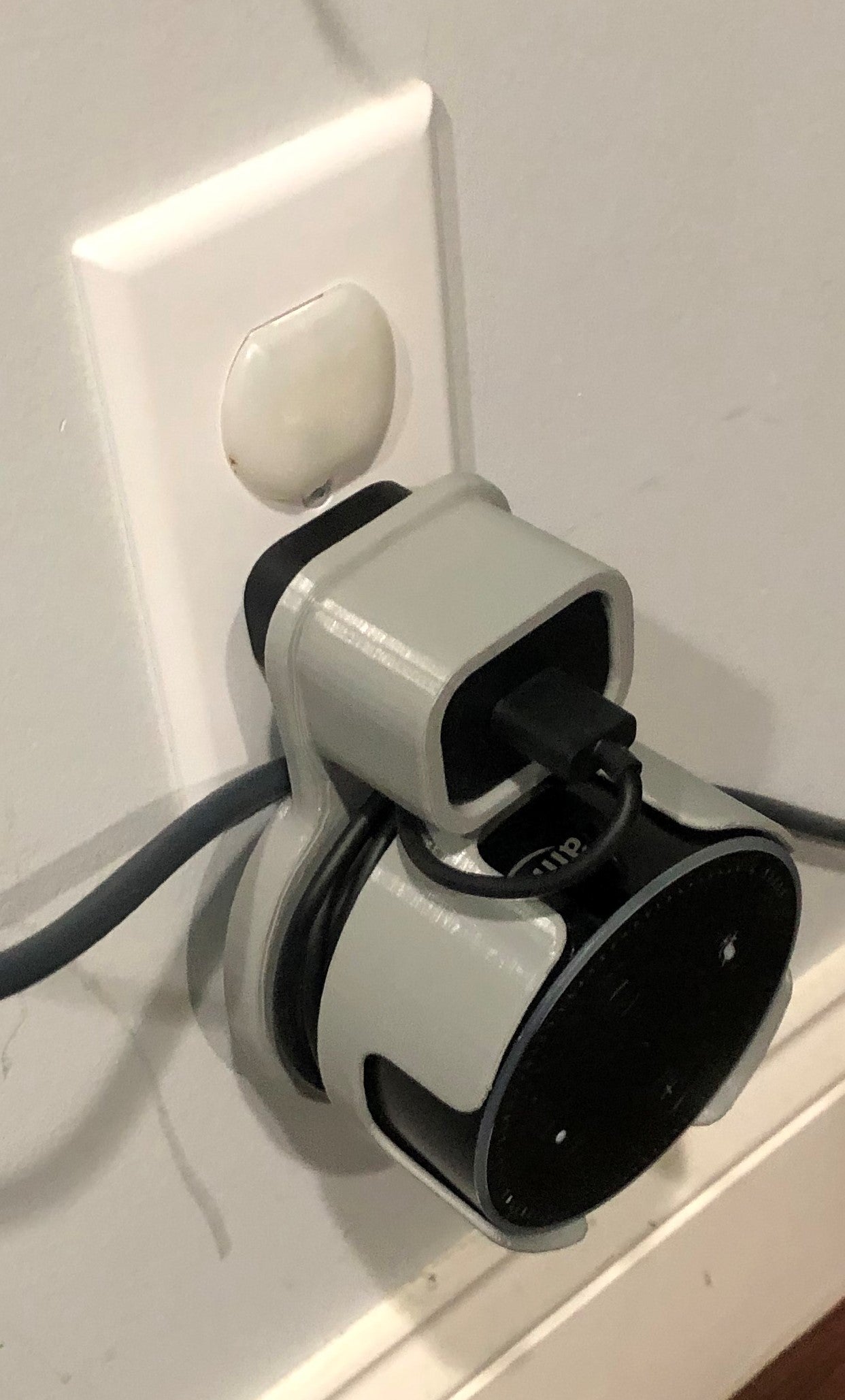 Smart Wall Mount for Echo Dot 2 (US Outlet)