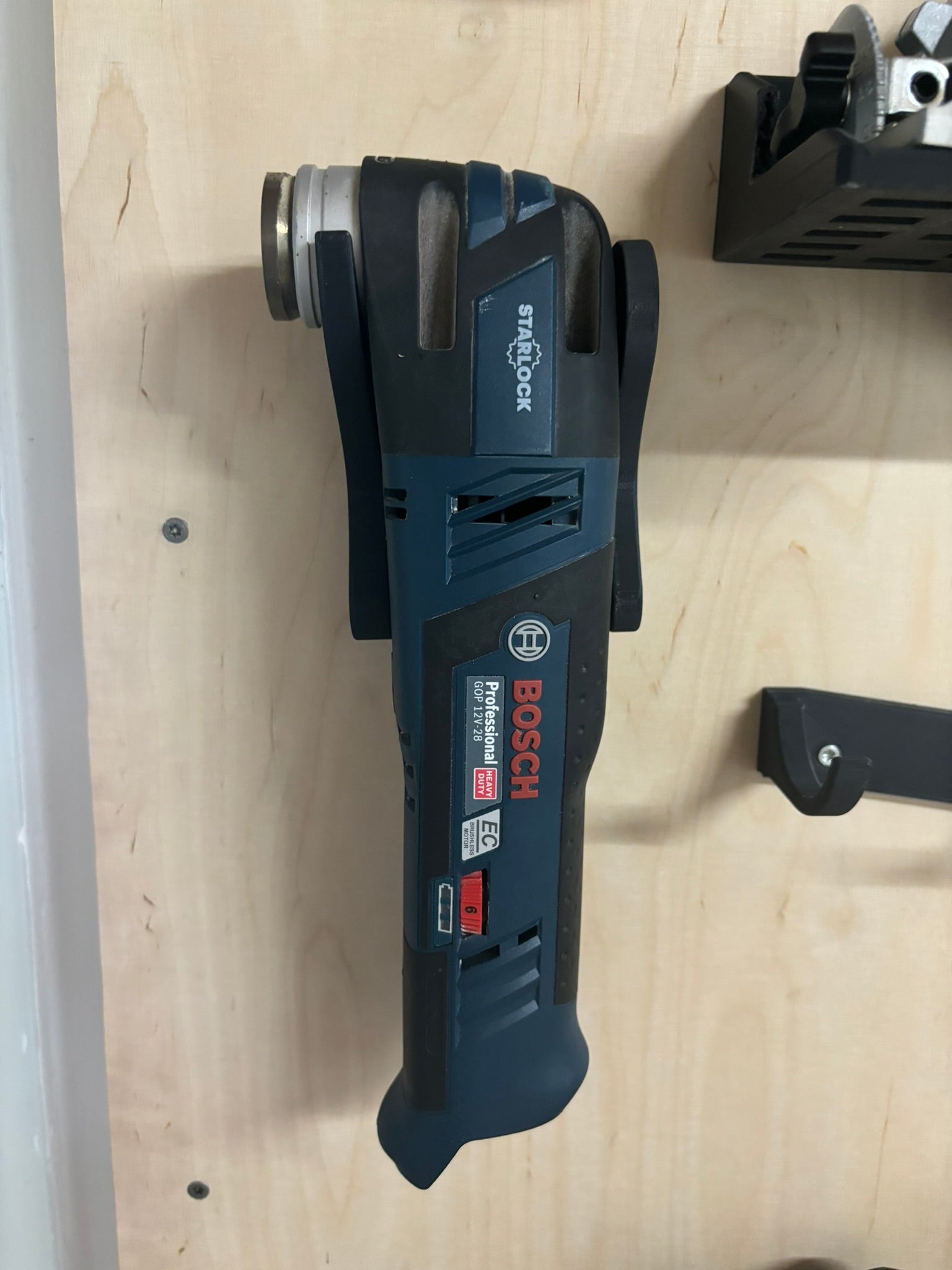 Bosch 12V Wall Mount for Batteries and Tools