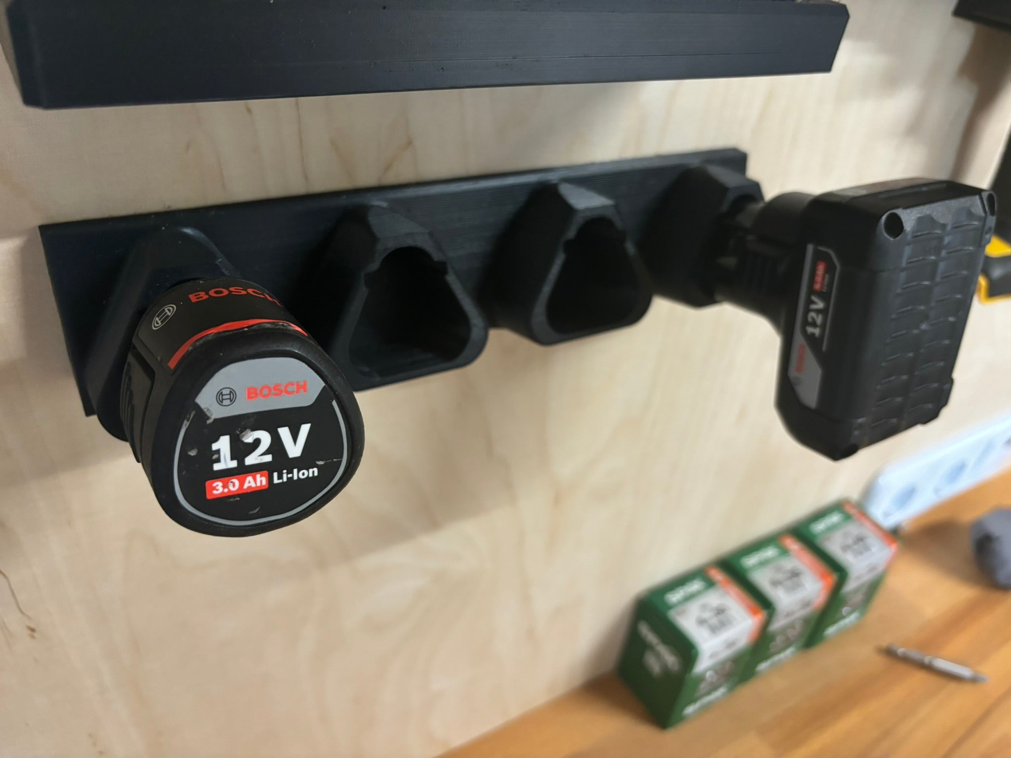 Bosch 12V Wall Mount for Batteries and Tools