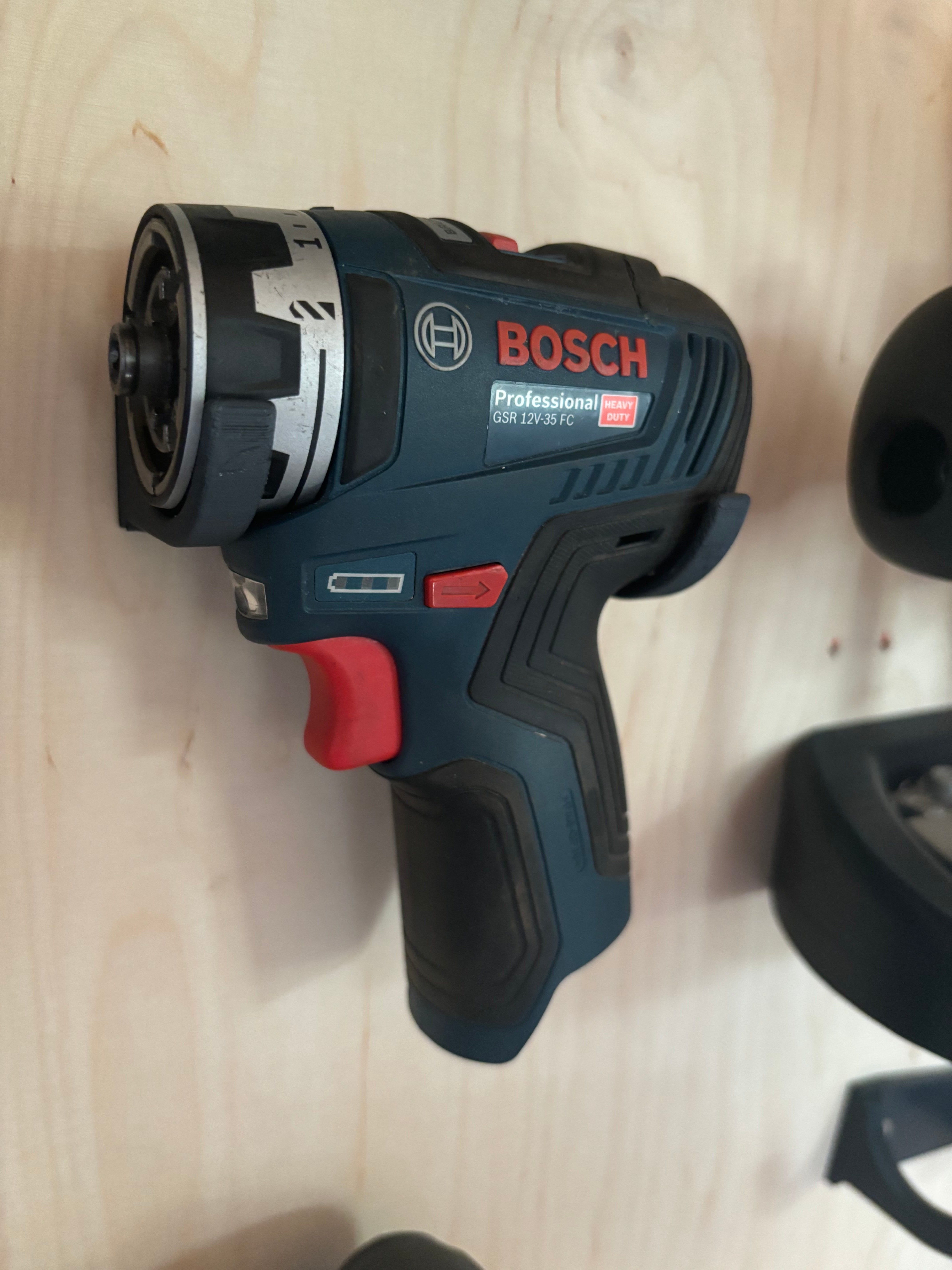 Bosch 12V Wall Mount for Batteries and Tools