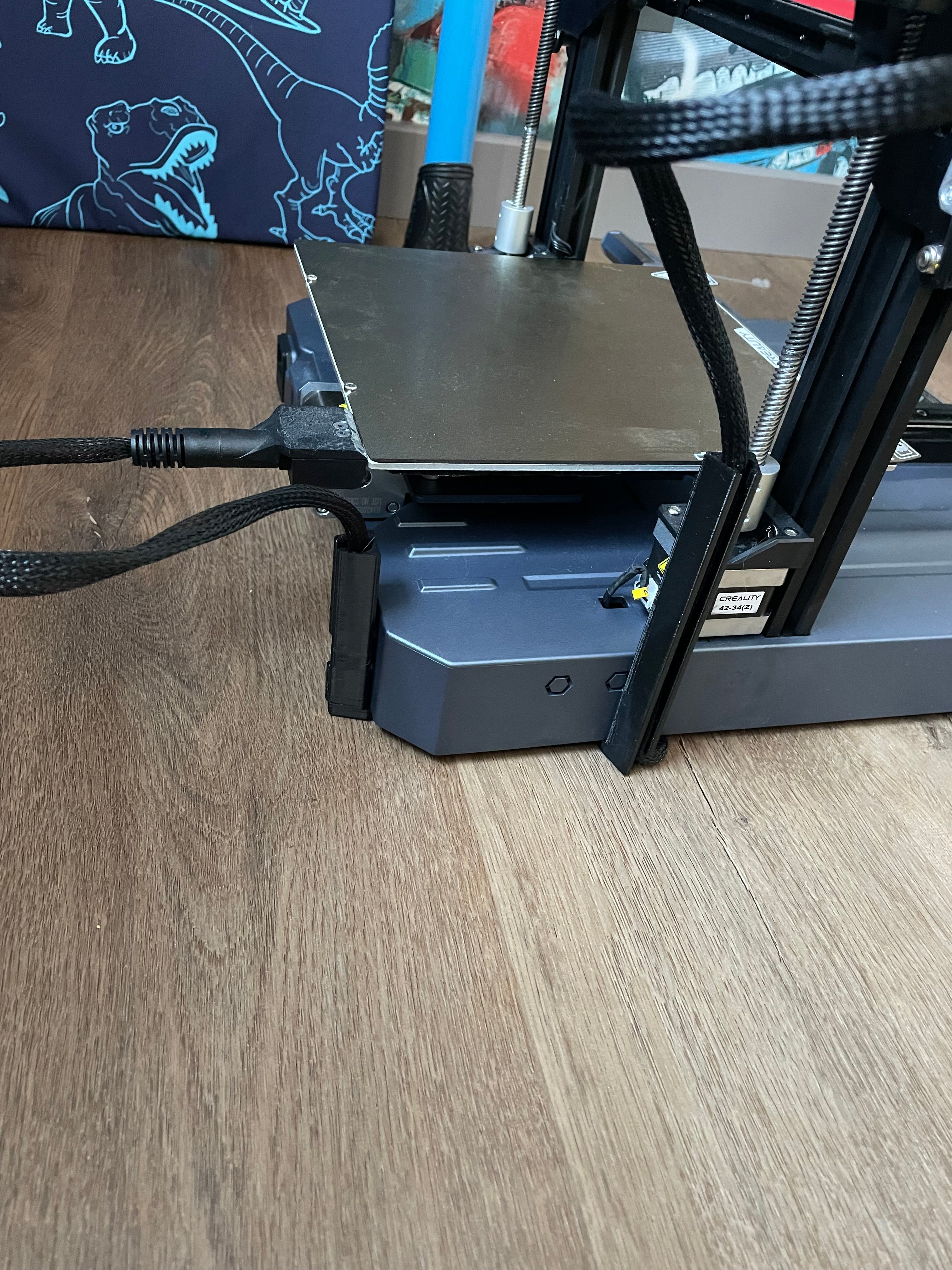 Cable holder for Creality CR-10 SE