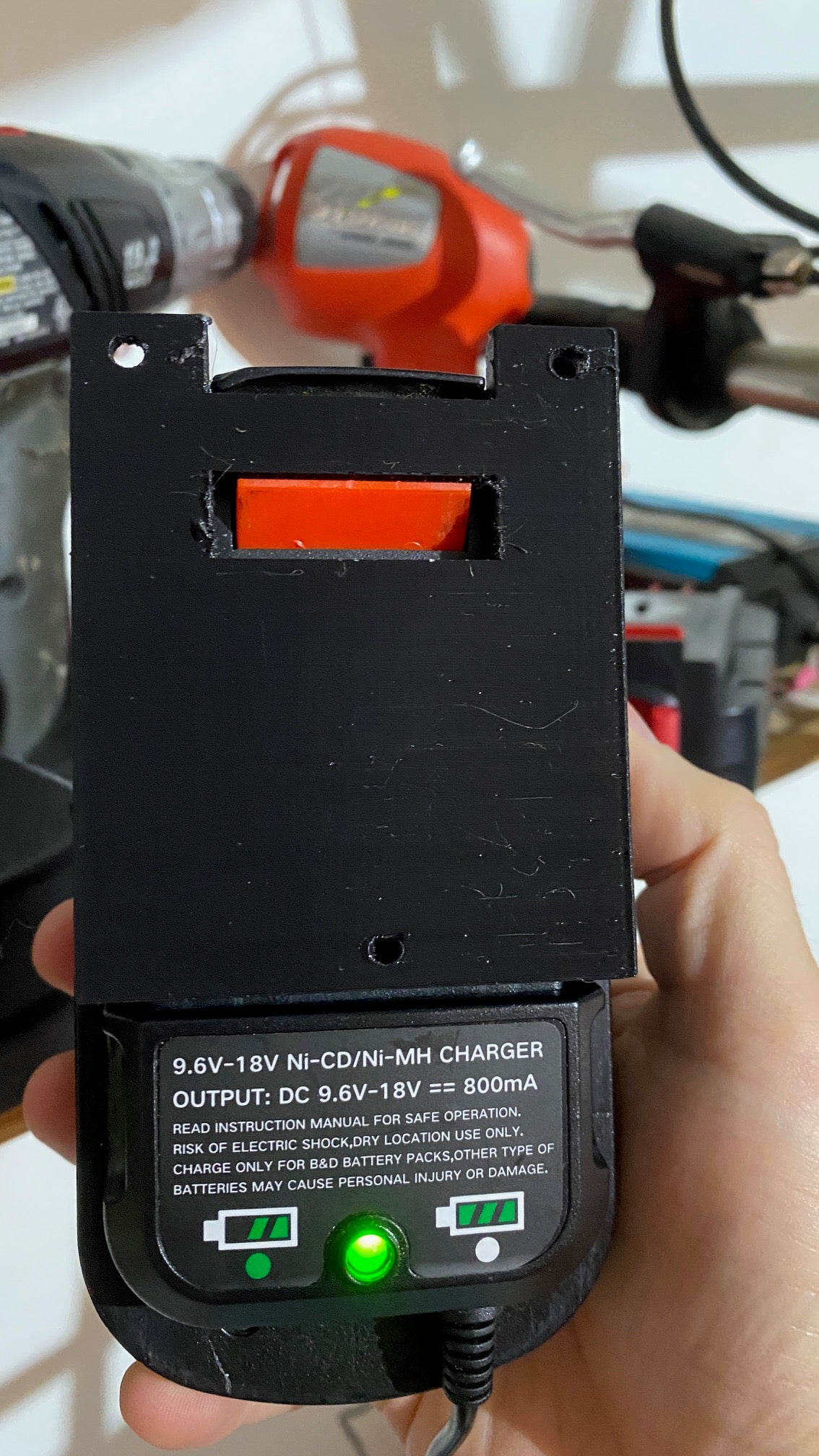 B+D 18V Battery holder/Wall mount
