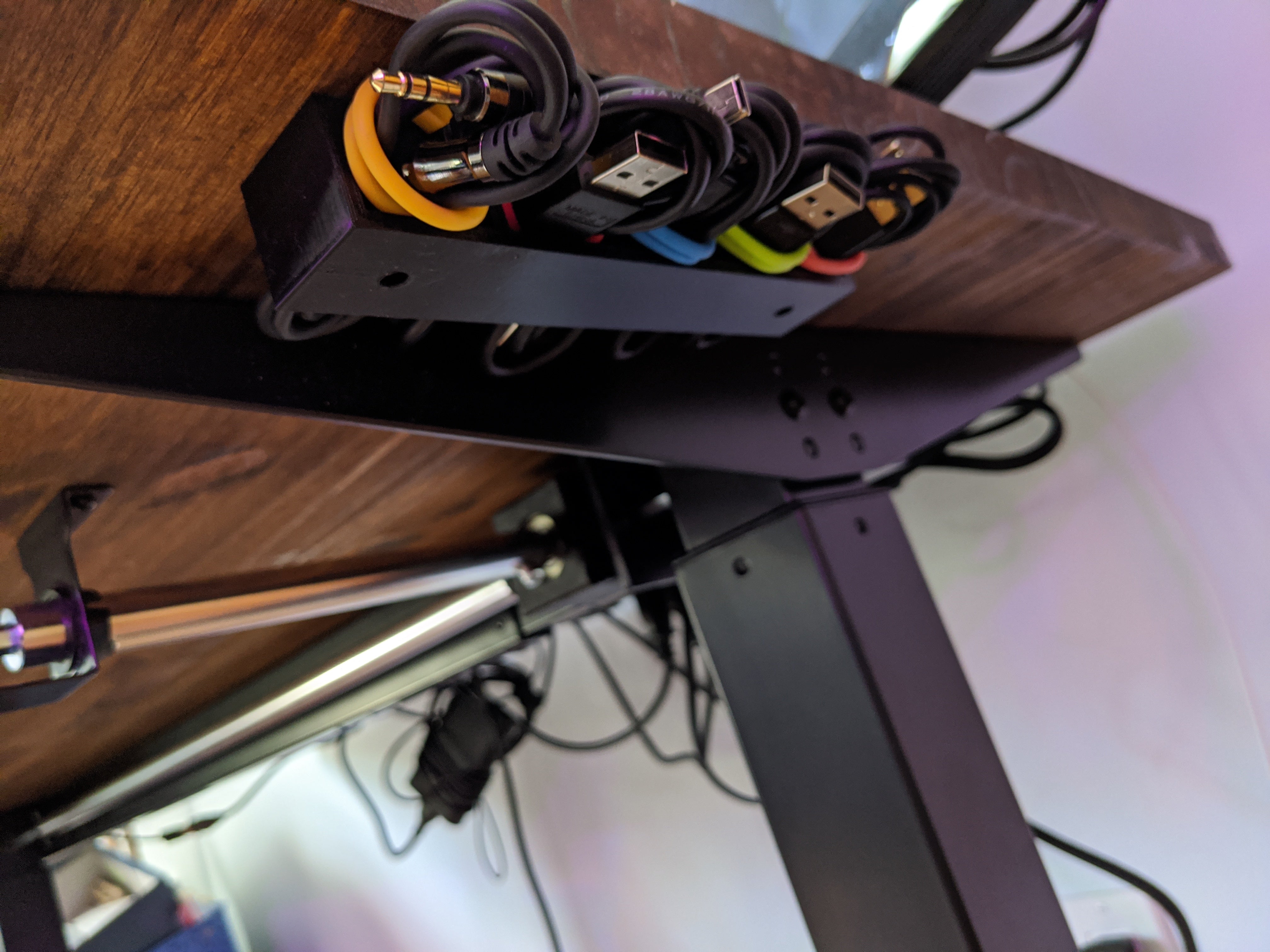 Loose USB Cable Organiser for Under Table Mounting