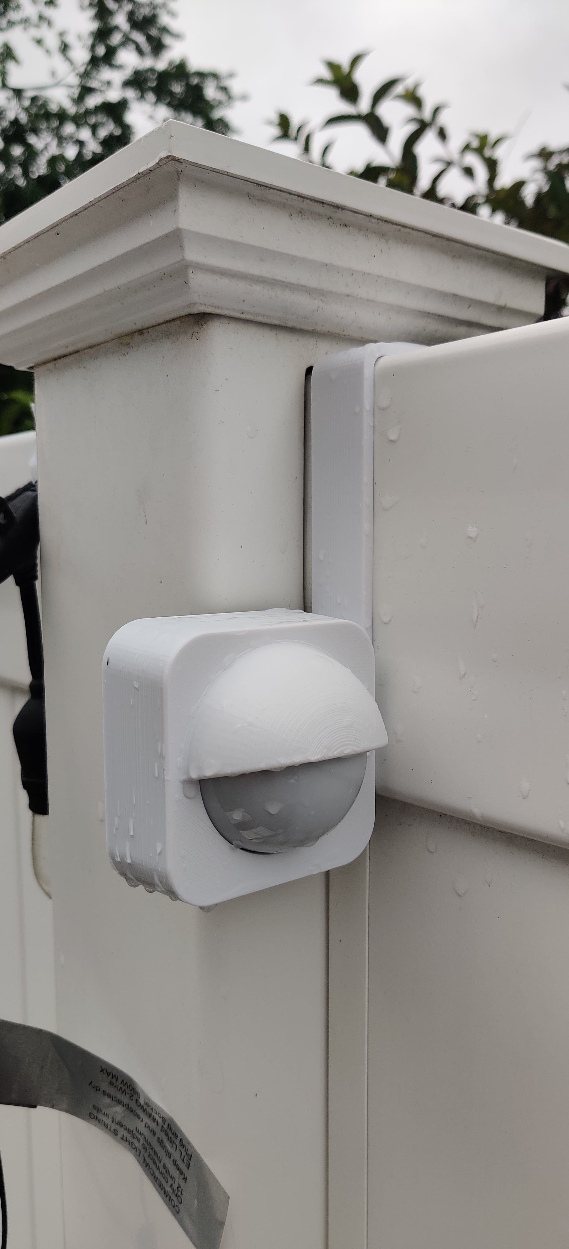 Philips Hue Outdoor Sensor PVC Fence Mounting