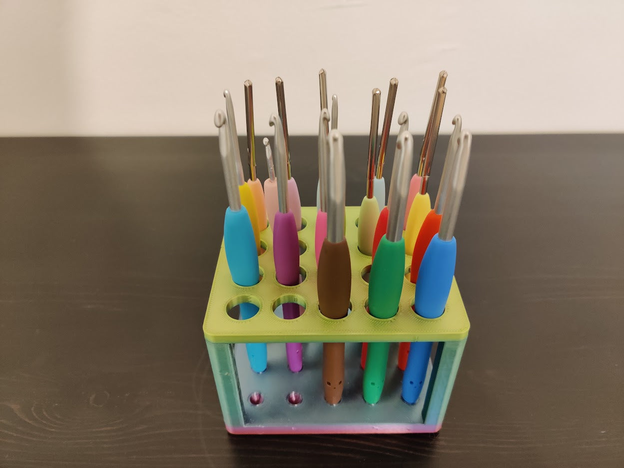 Crochet Hook and Pen Holder - Practical Desk Organizer