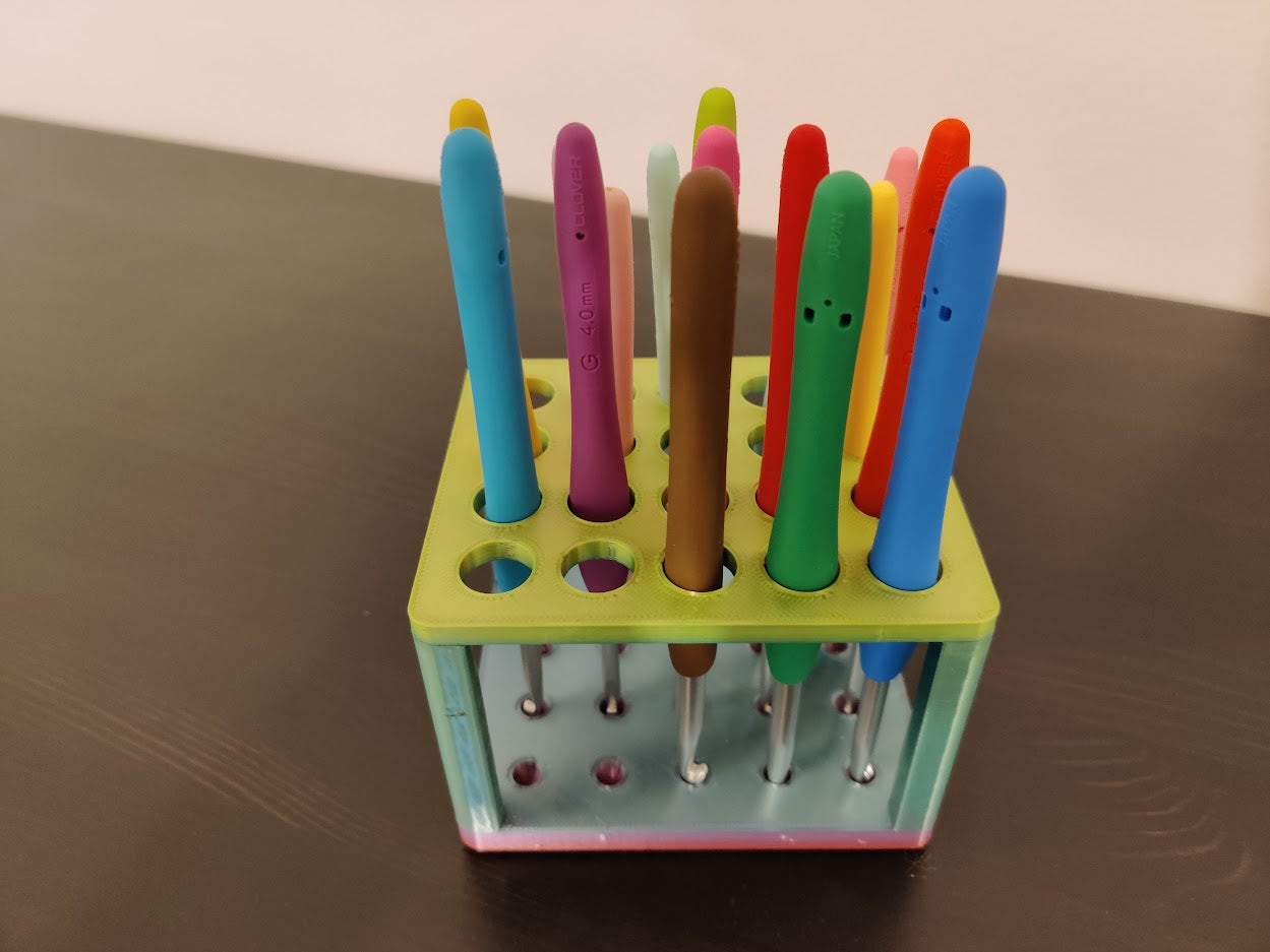 Crochet Hook and Pen Holder - Practical Desk Organizer