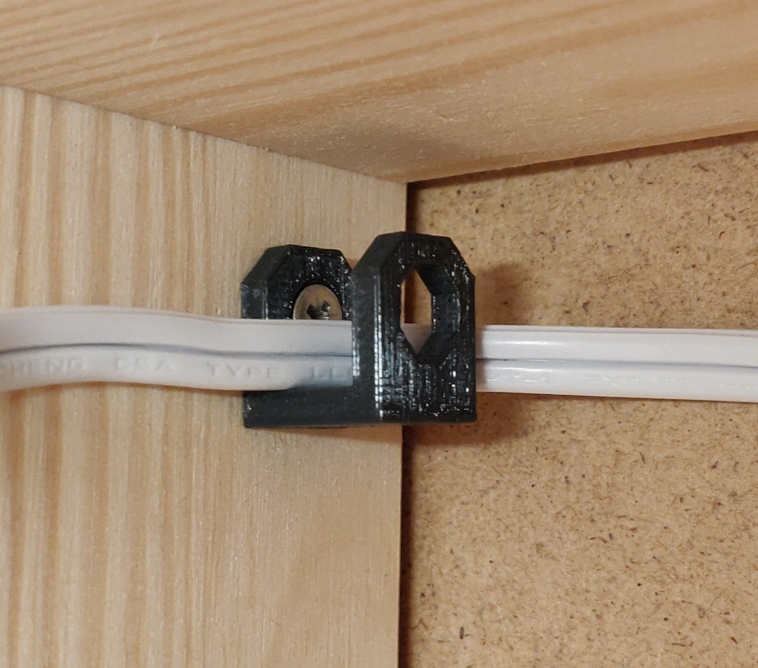 Cable hook - Practical cable clip for easy organization
