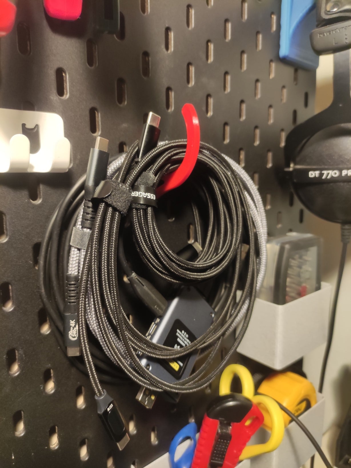 Skadis Cable Hook and Organiser
