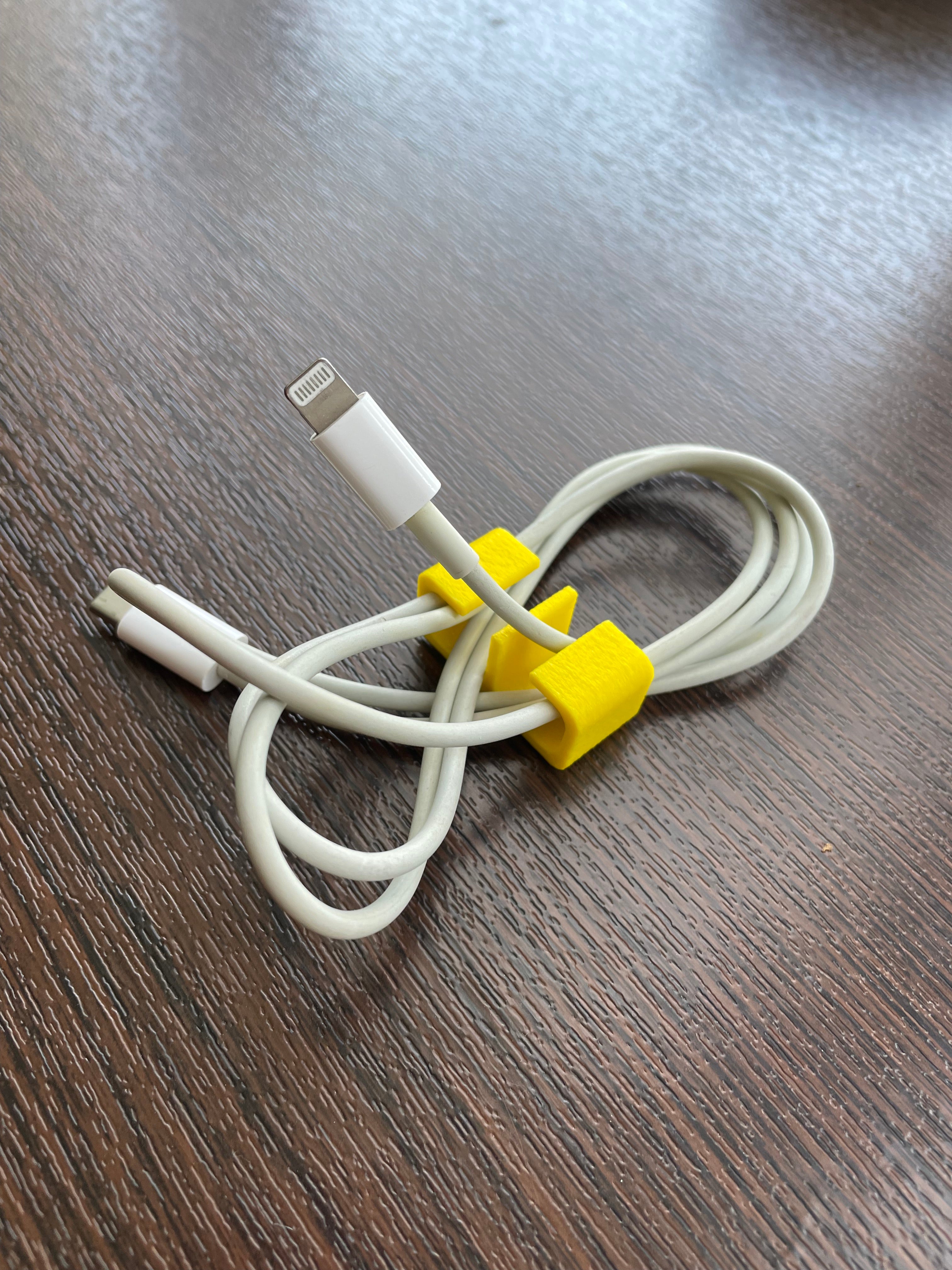 Cable clip: Organise your cables easily and efficiently