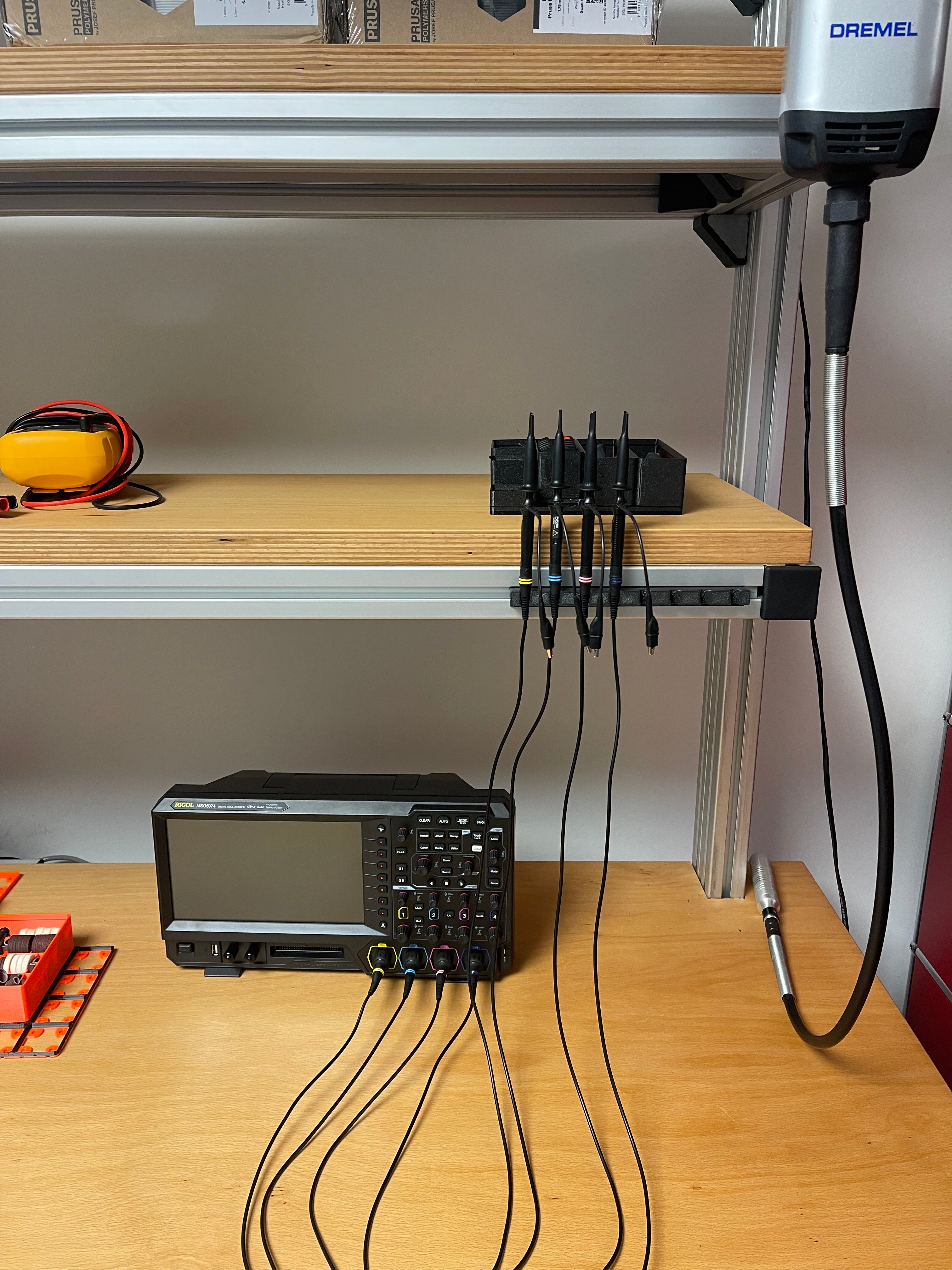 Parametric probe and cable suspension for aluminium profile