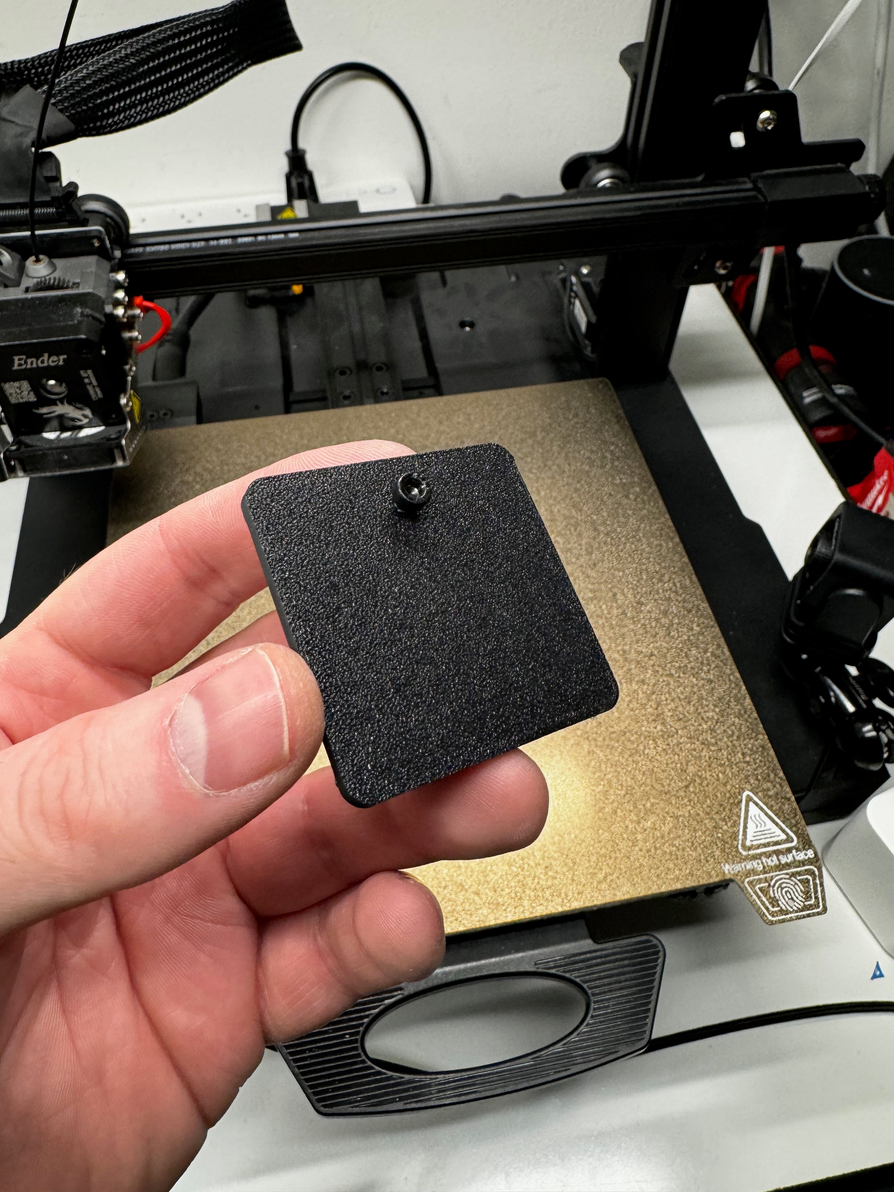 Wyze Cam v3 Husky Corner Bracket for Shelf – Optimised Camera Placement