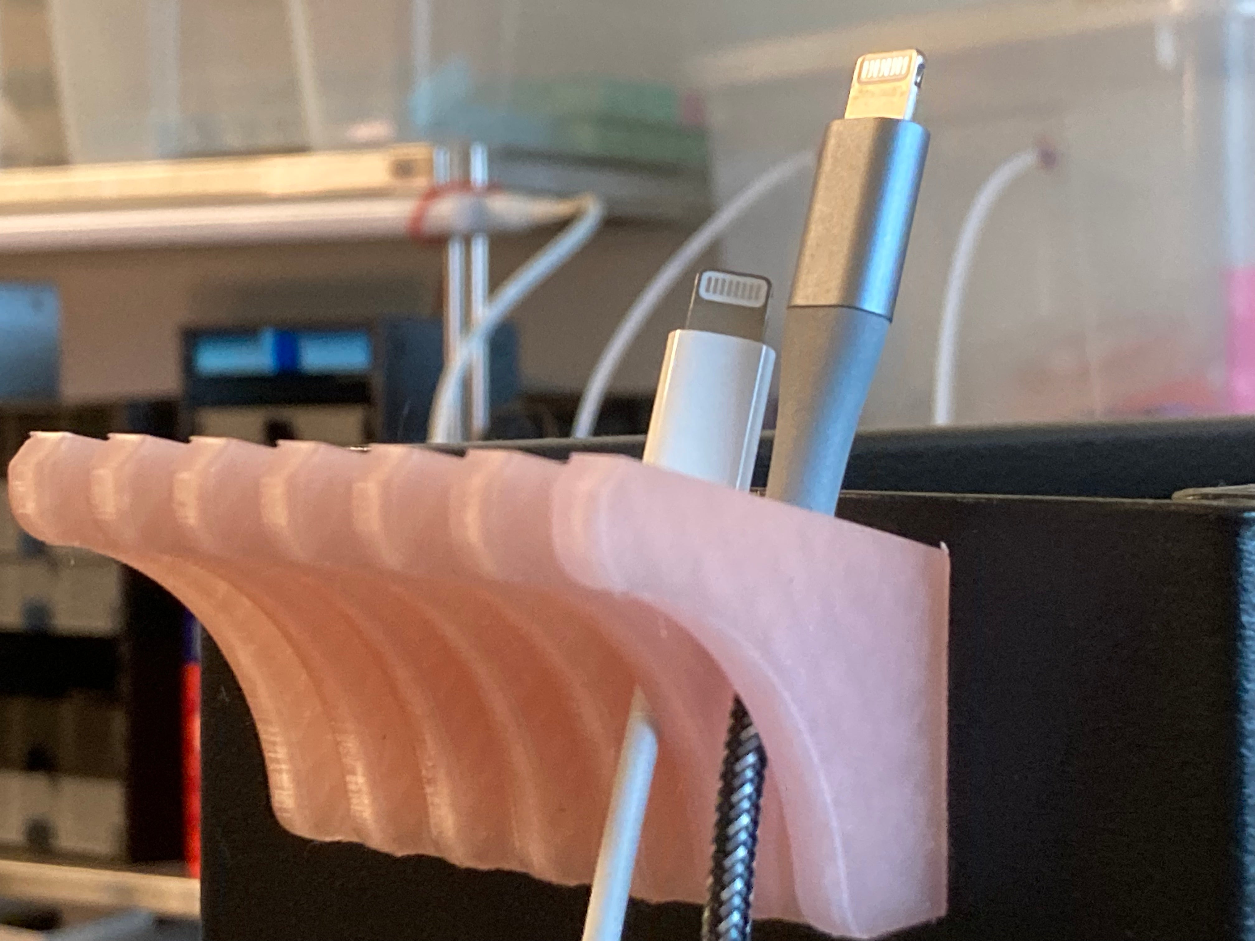 USB Cable Holder with Magnetic Hole