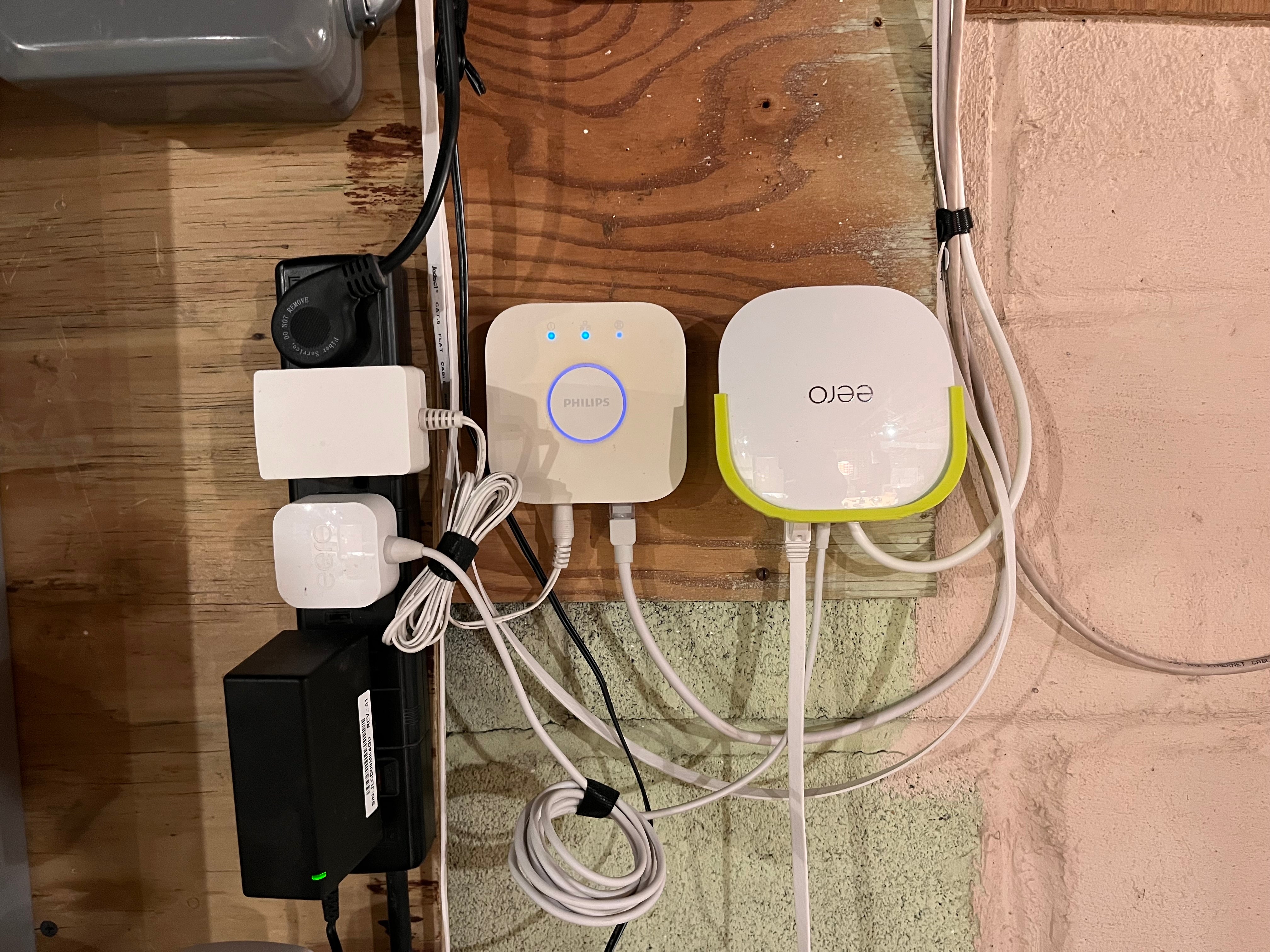 Eero 2nd generation WiFi router wall mount