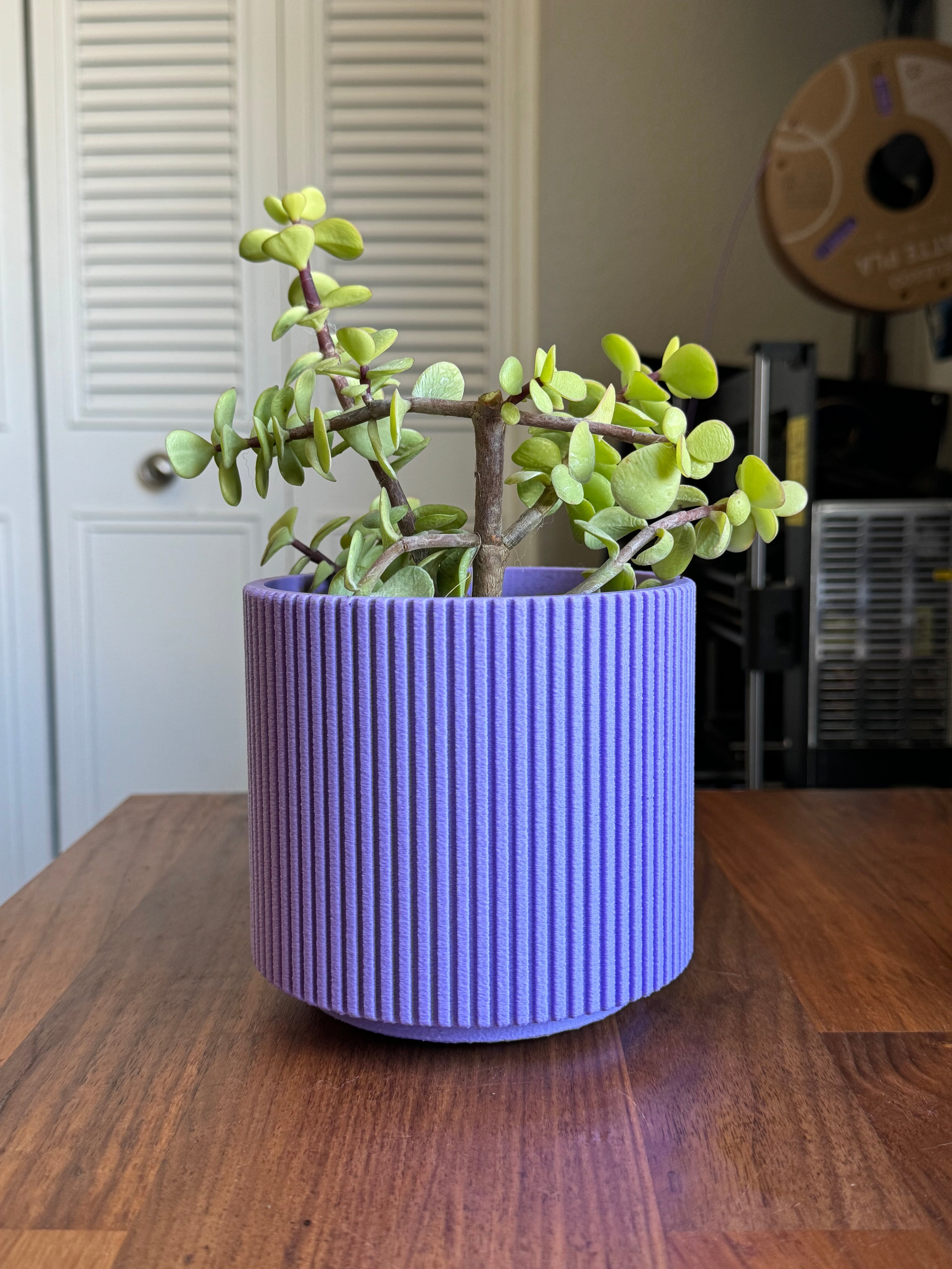 Mid Century Modern Plant Pot with Drip Tray - Linear Grooves