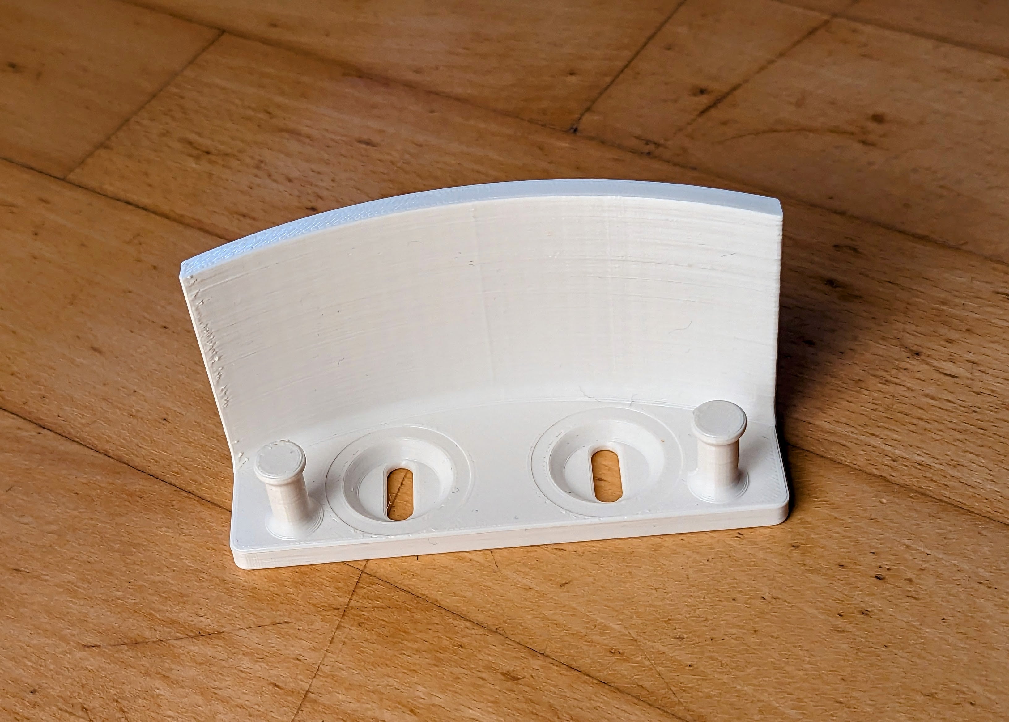 Skadis Headphone Holder with Cable Management for T-Clip System